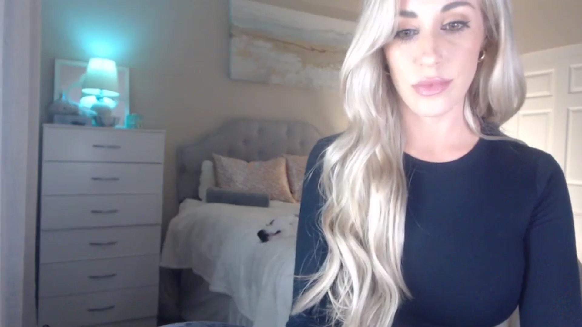 Gallery image thumbnail from Queen_bambii's myfreecams stream on, 04/18/2024, 06:16 image 5 of 20
