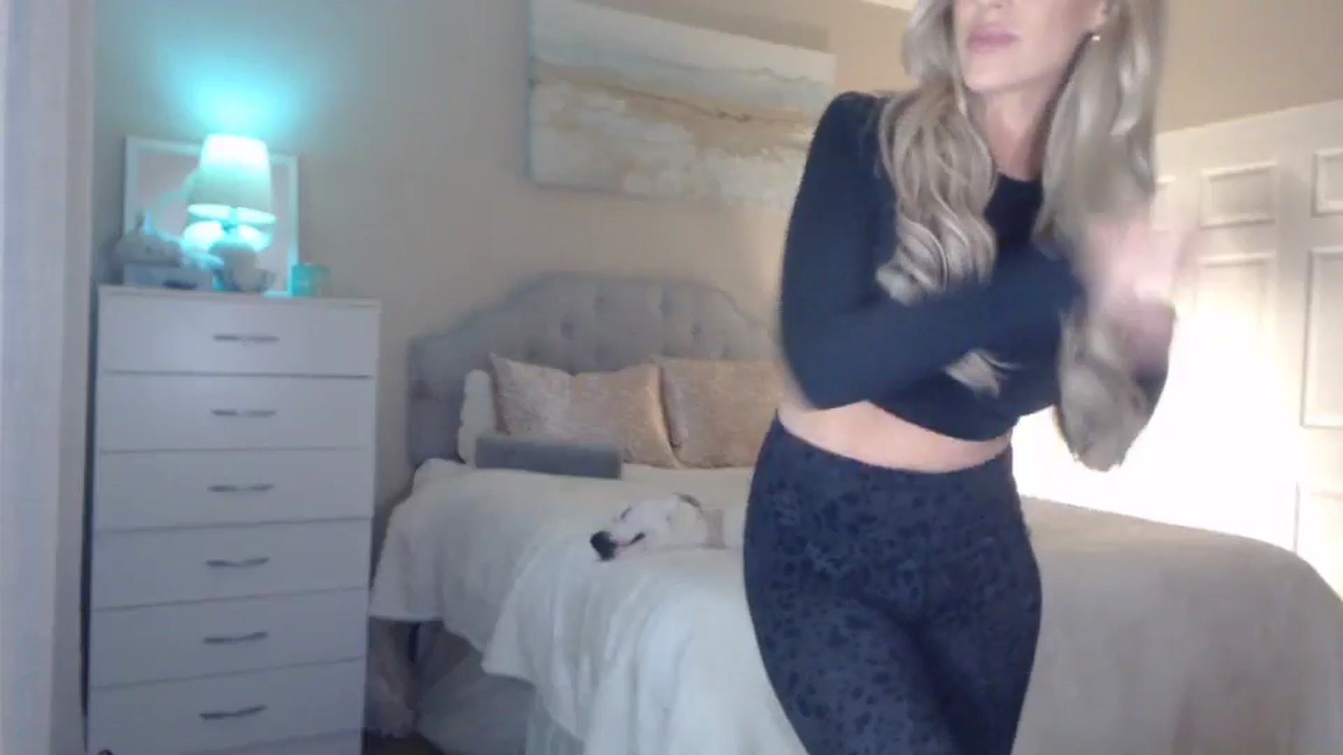 Gallery image thumbnail from Queen_bambii's myfreecams stream on, 04/18/2024, 06:16 image 4 of 20