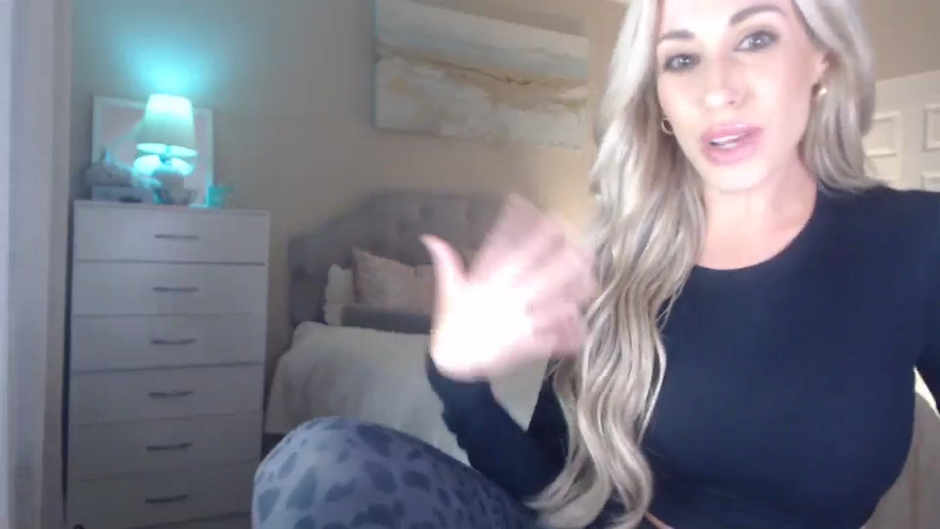 Gallery image thumbnail from Queen_bambii's myfreecams stream on, 04/18/2024, 06:16 image 14 of 20