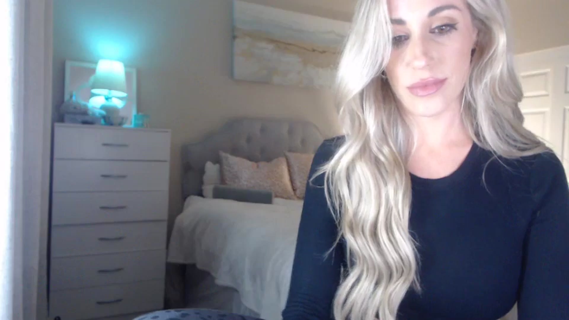 Gallery image thumbnail from Queen_bambii's myfreecams stream on, 04/18/2024, 06:50 image 2 of 20