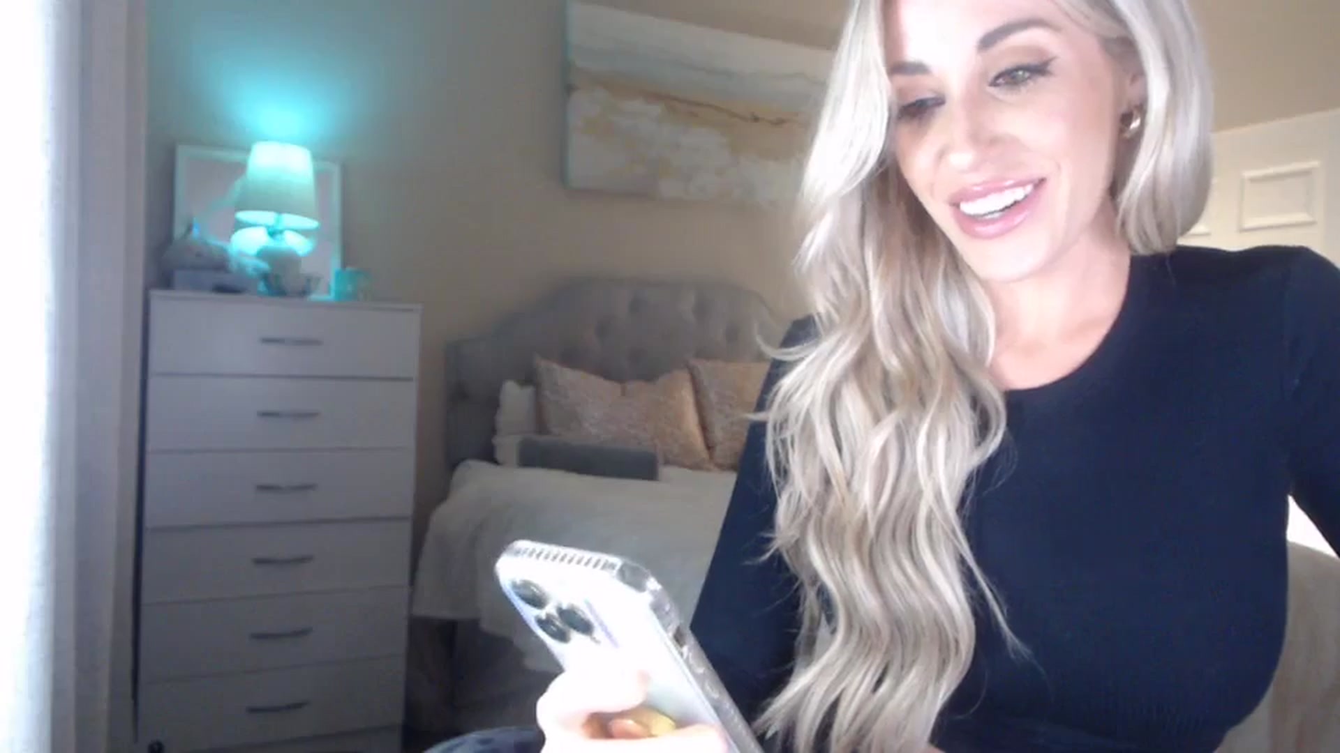 Gallery image thumbnail from Queen_bambii's myfreecams stream on, 04/18/2024, 06:50 image 7 of 20