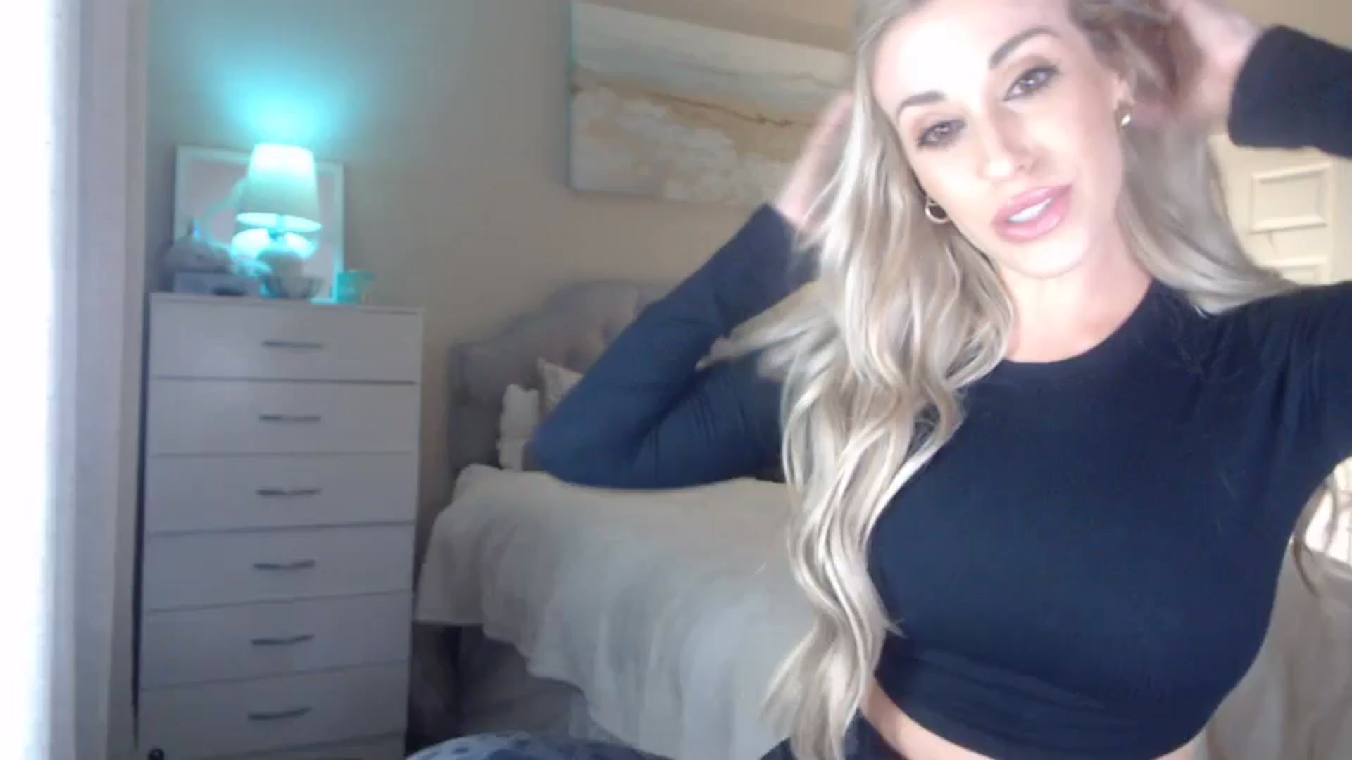 Gallery image thumbnail from Queen_bambii's myfreecams stream on, 04/18/2024, 06:50 image 20 of 20