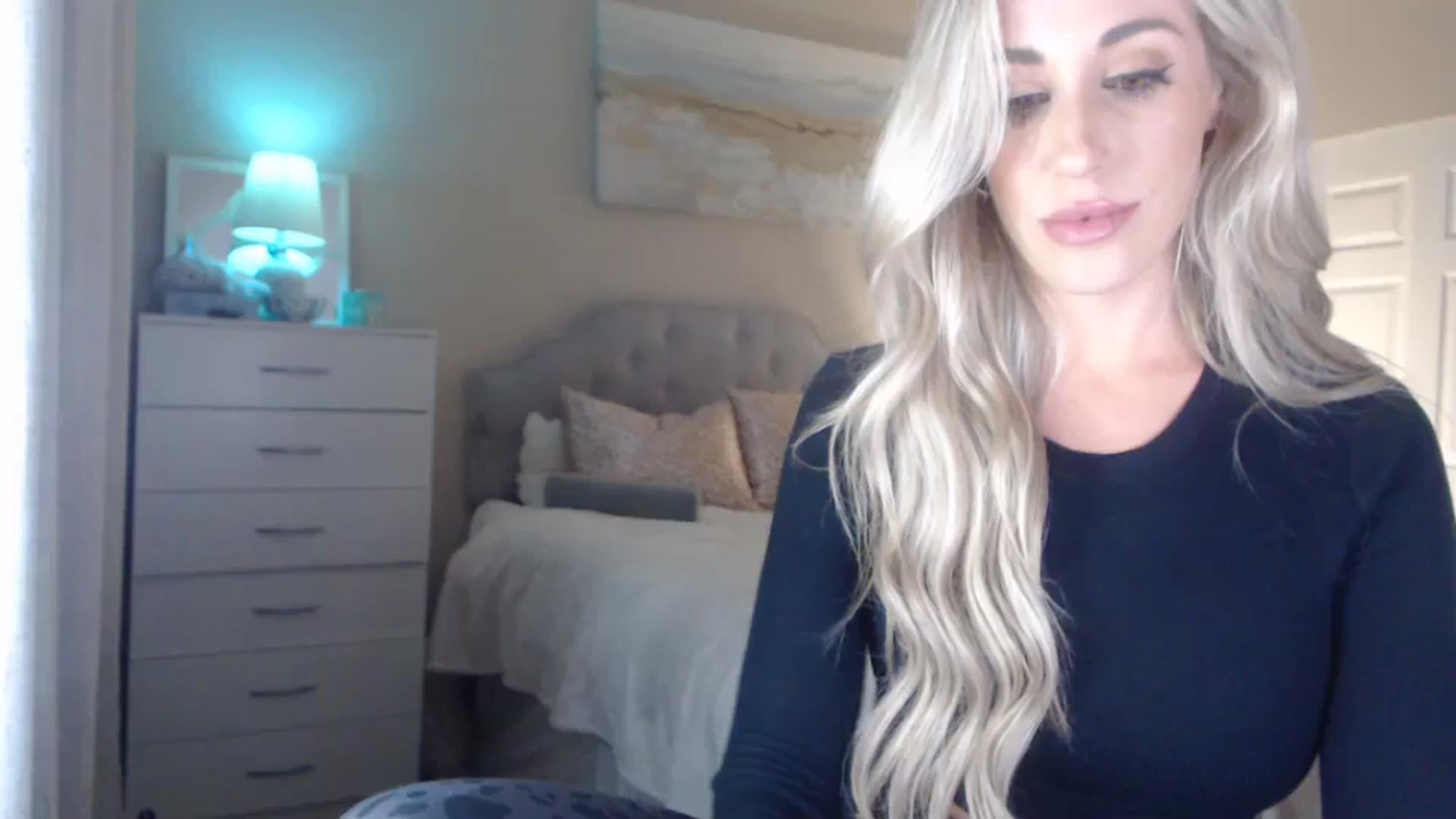 Gallery image thumbnail from Queen_bambii's myfreecams stream on, 04/18/2024, 06:50 image 1 of 20