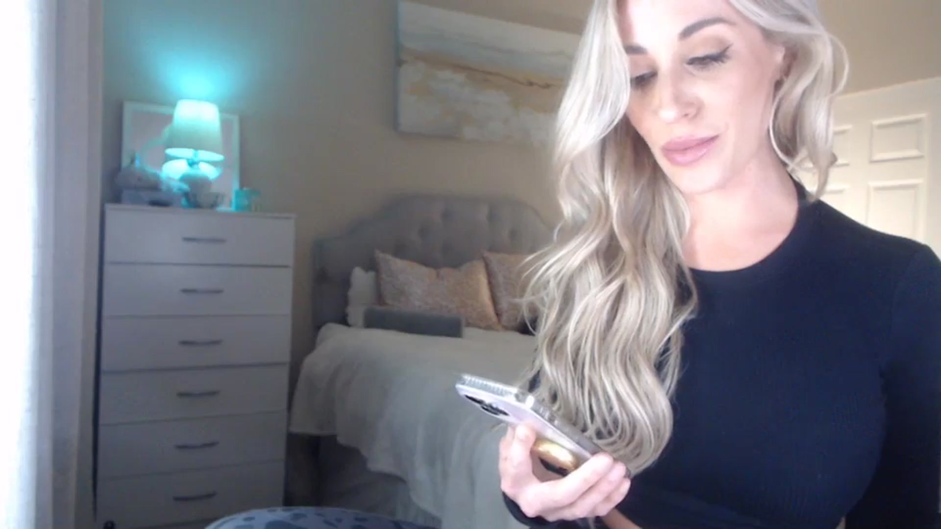 Gallery image thumbnail from Queen_bambii's myfreecams stream on, 04/18/2024, 06:50 image 11 of 20