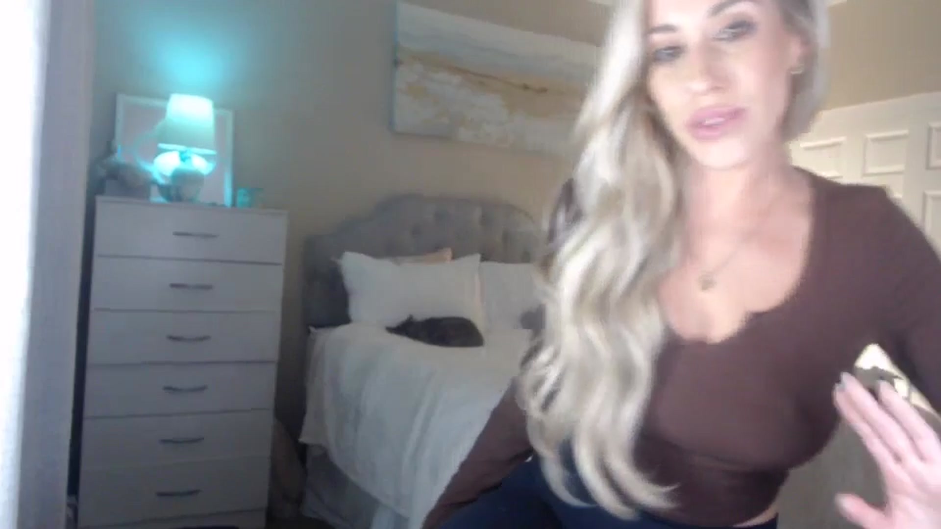 Gallery image thumbnail from Queen_bambii's myfreecams stream on, 04/24/2024, 07:03 image 9 of 20