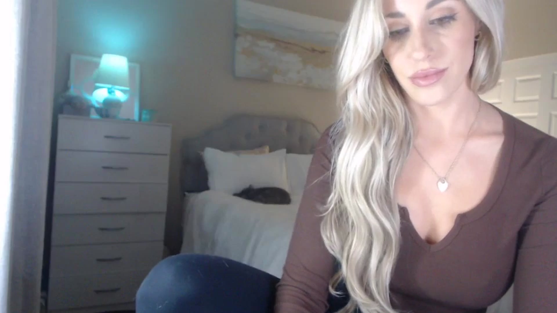 Gallery image thumbnail from Queen_bambii's myfreecams stream on, 04/24/2024, 07:03 image 17 of 20