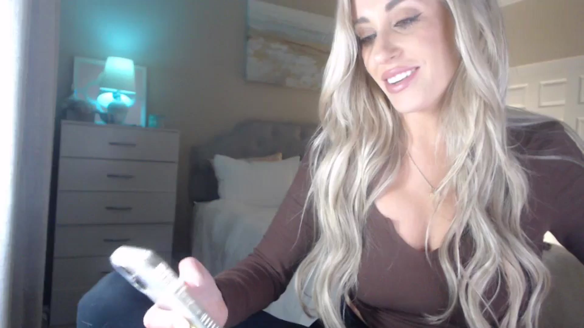 Gallery image thumbnail from Queen_bambii's myfreecams stream on, 04/24/2024, 07:03 image 19 of 20