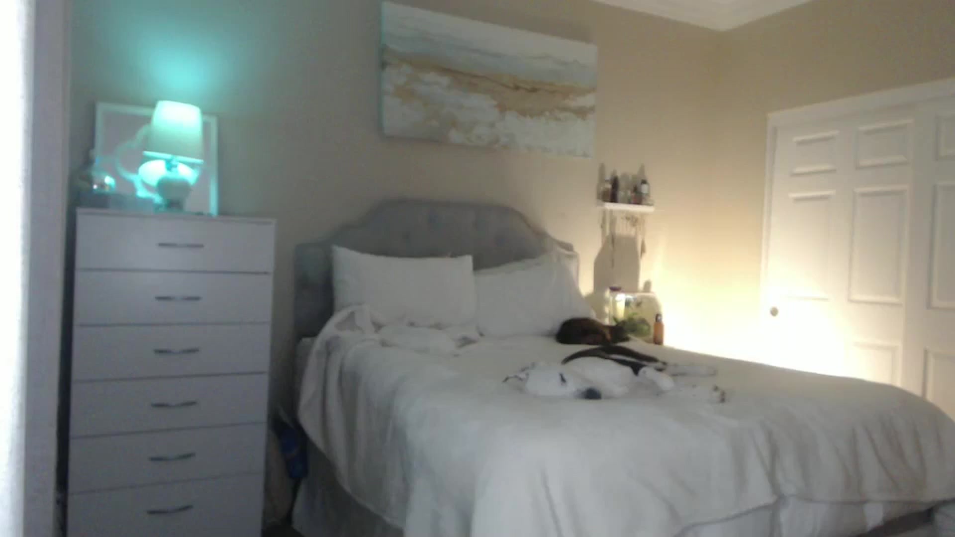 Gallery image thumbnail from Queen_bambii's myfreecams stream on, 05/03/2024, 06:38 image 10 of 20