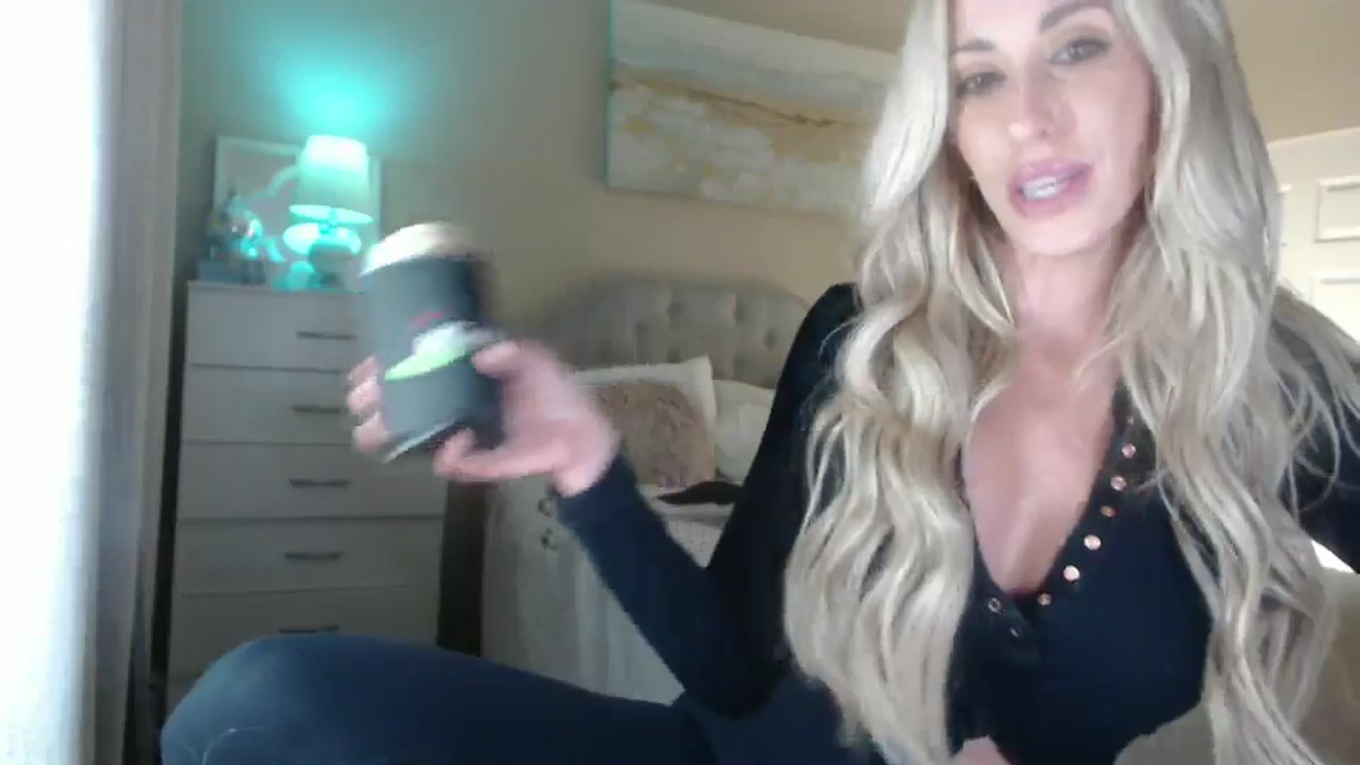 Gallery image thumbnail from Queen_bambii's myfreecams stream on, 05/10/2024, 07:43 image 19 of 20