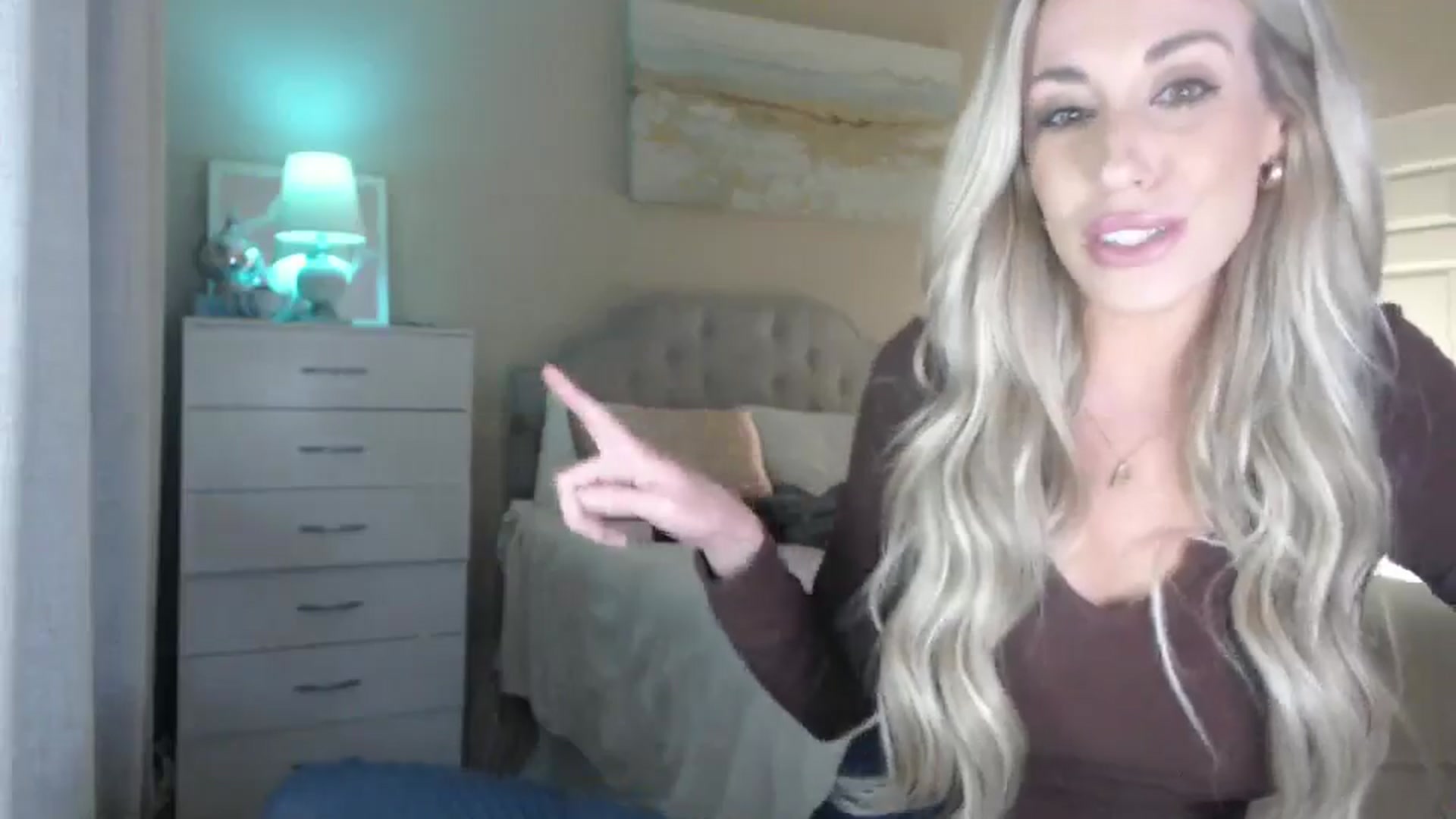 Gallery image thumbnail from Queen_bambii's myfreecams stream on, 05/19/2024, 05:26 image 3 of 20