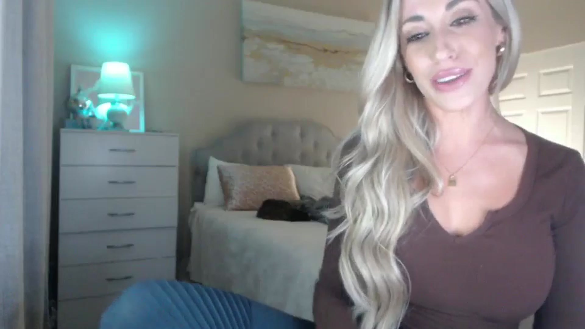 Gallery image thumbnail from Queen_bambii's myfreecams stream on, 05/19/2024, 05:26 image 20 of 20