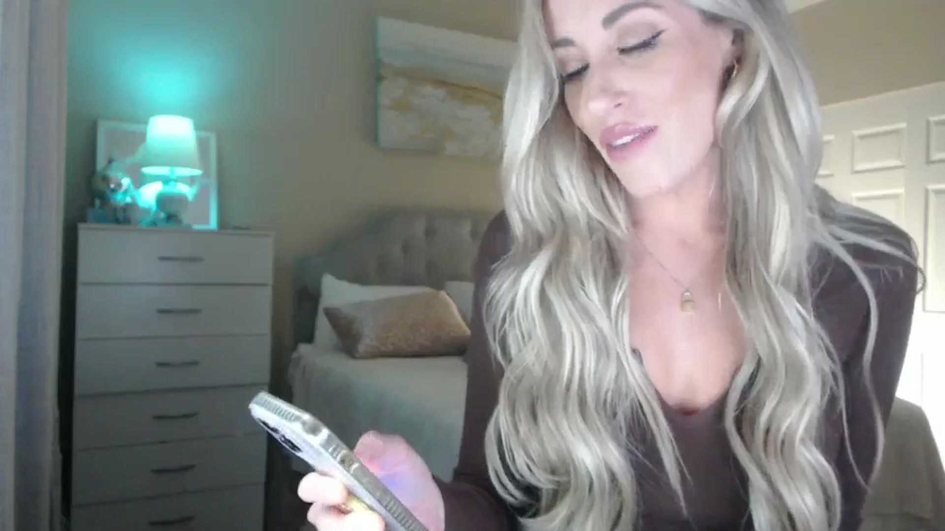 Gallery image thumbnail from Queen_bambii's myfreecams stream on, 05/19/2024, 06:51 image 20 of 20