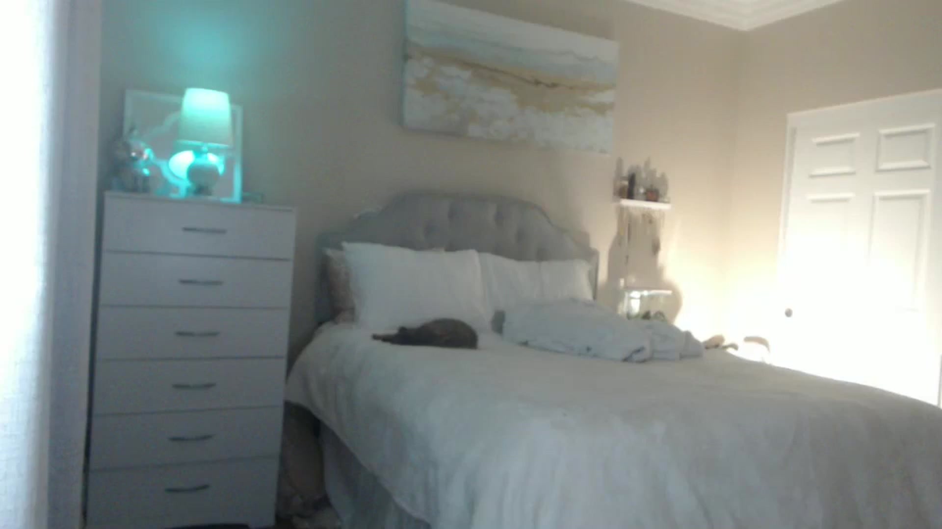 Gallery image thumbnail from Queen_bambii's myfreecams stream on, 06/18/2024, 07:15 image 4 of 20
