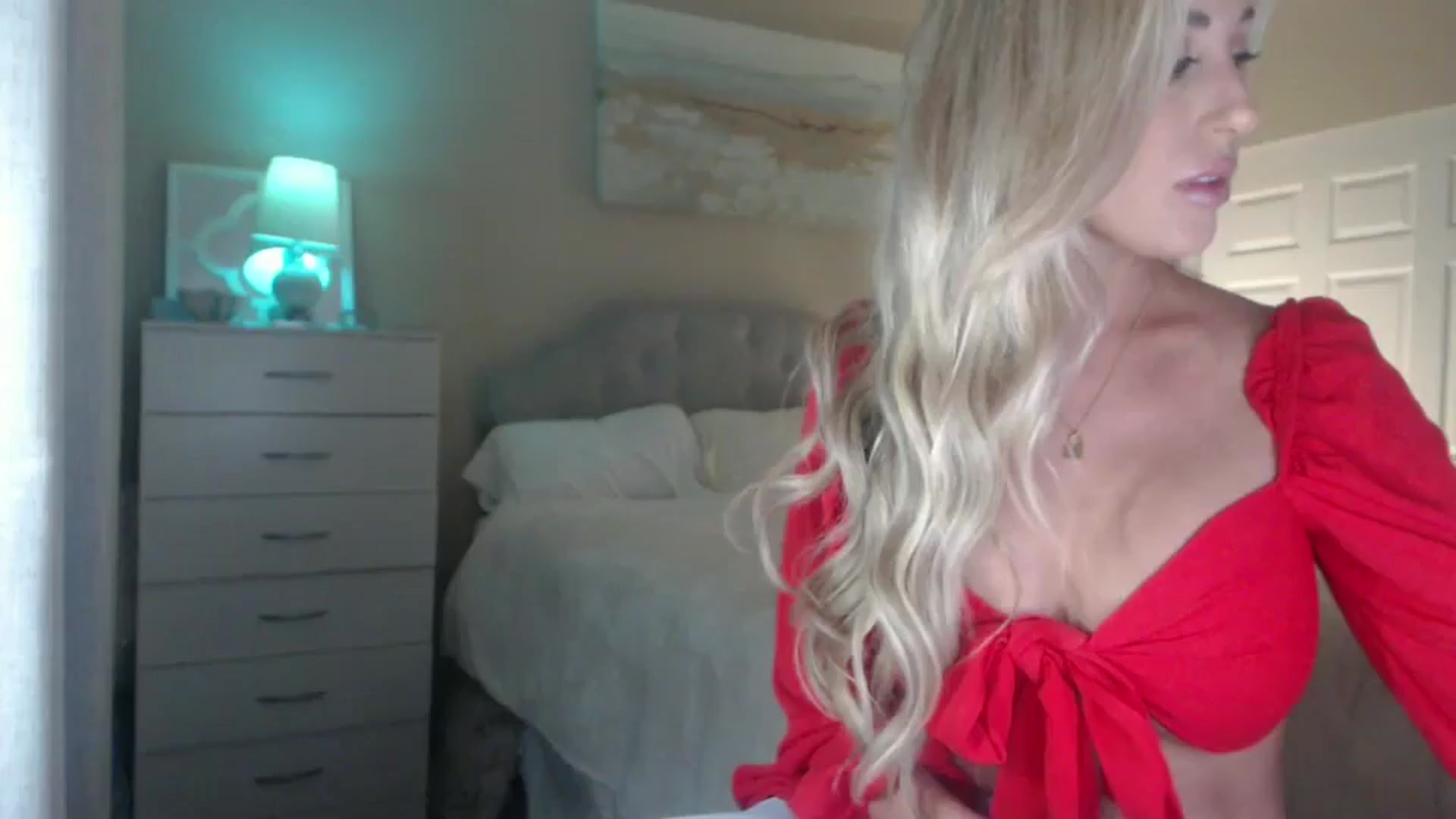 Gallery image thumbnail from Queen_bambii's myfreecams stream on, 07/04/2024, 07:05 image 1 of 20