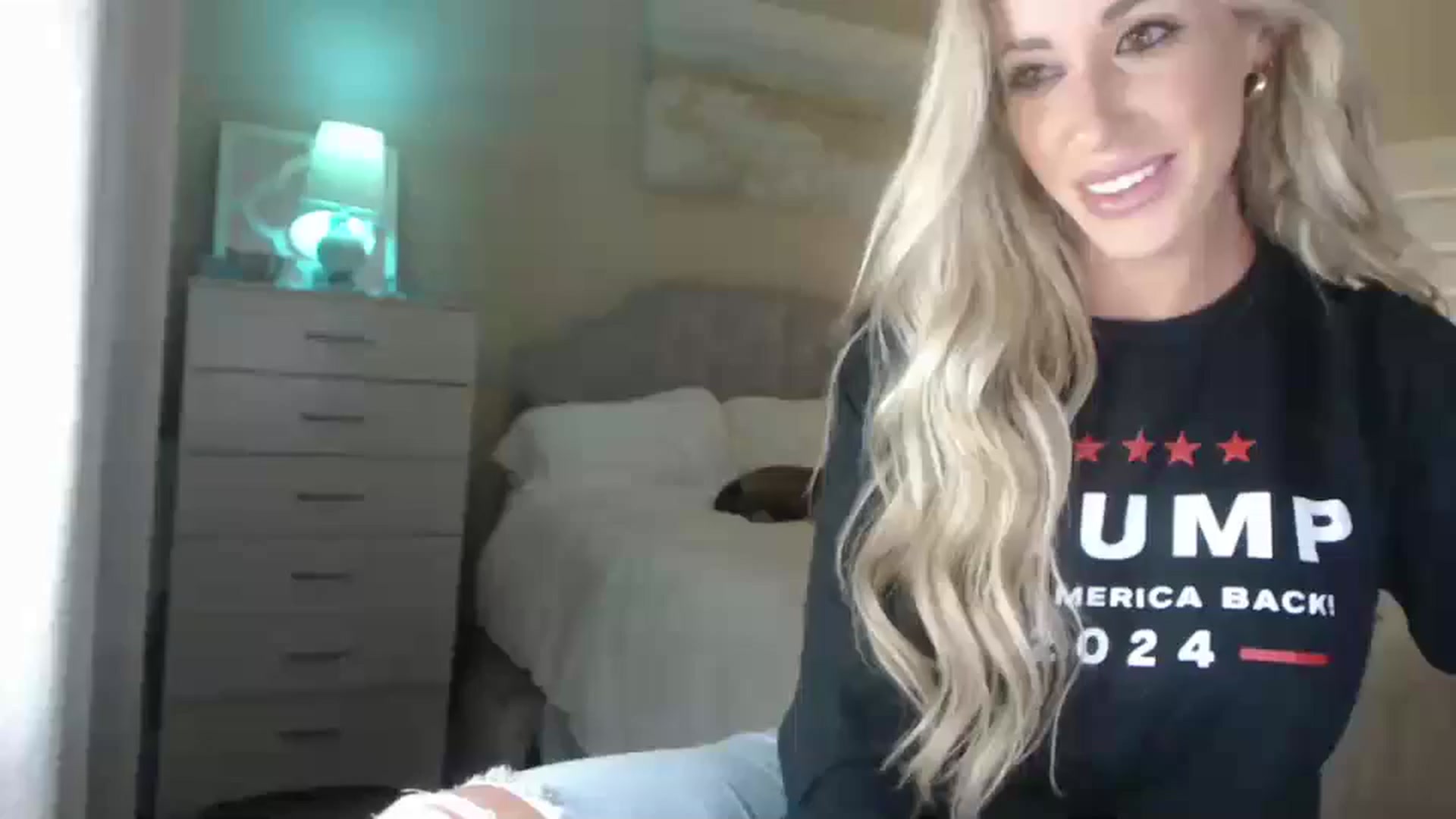 Gallery image thumbnail from Queen_bambii's myfreecams stream on, 07/04/2024, 08:55 image 12 of 20