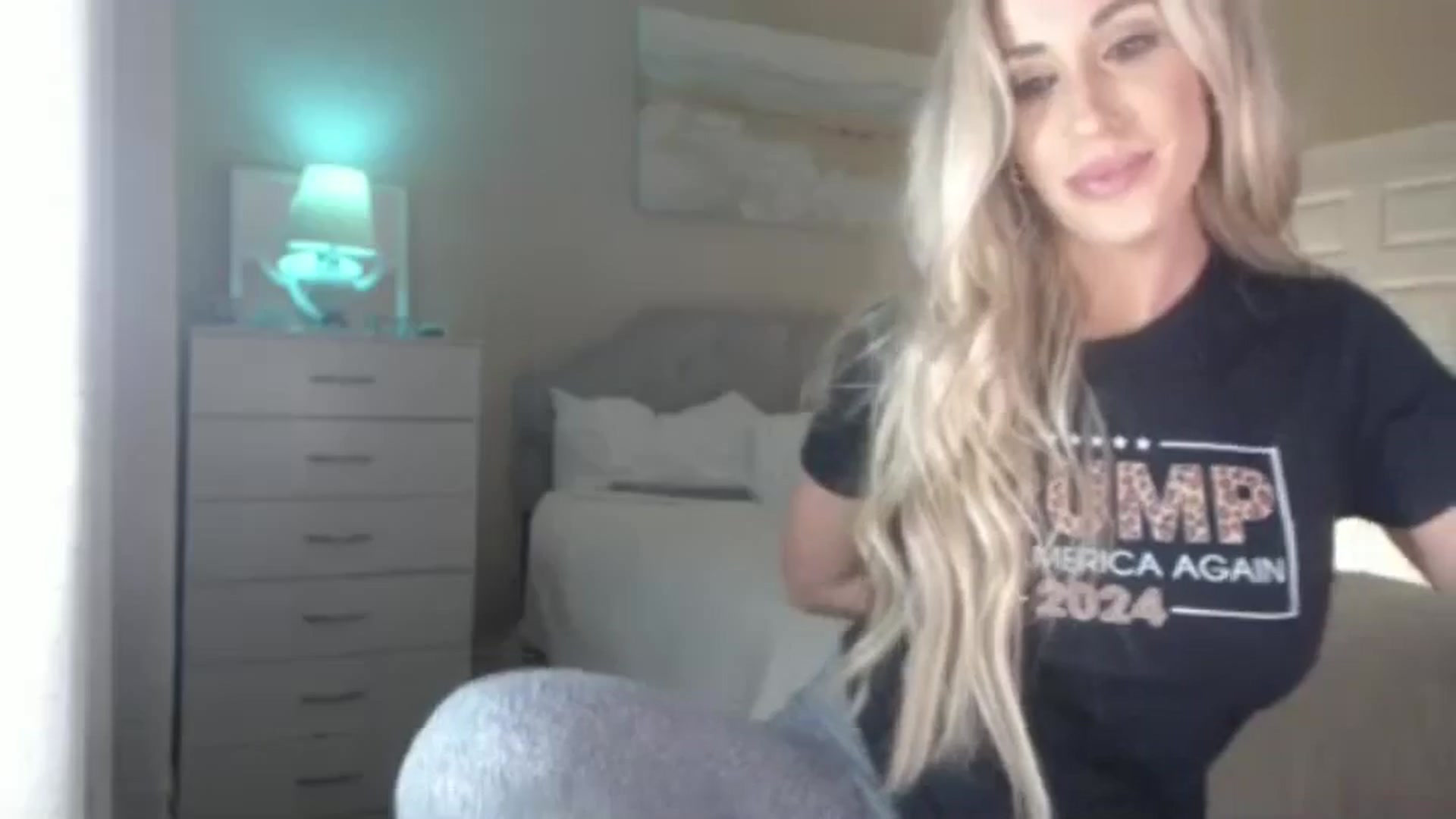 Gallery image thumbnail from Queen_bambii's myfreecams stream on, 07/17/2024, 07:29 image 10 of 20