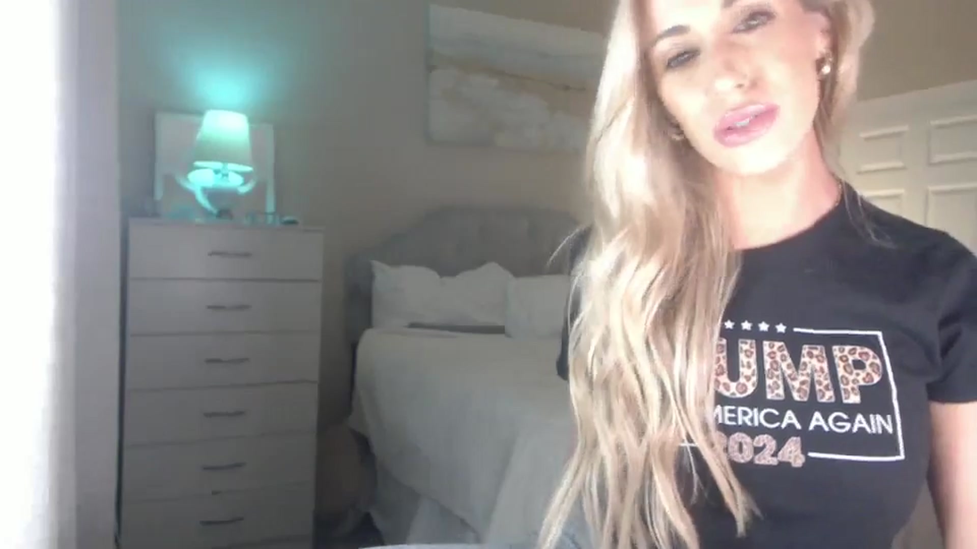 Gallery image thumbnail from Queen_bambii's myfreecams stream on, 07/17/2024, 07:29 image 12 of 20