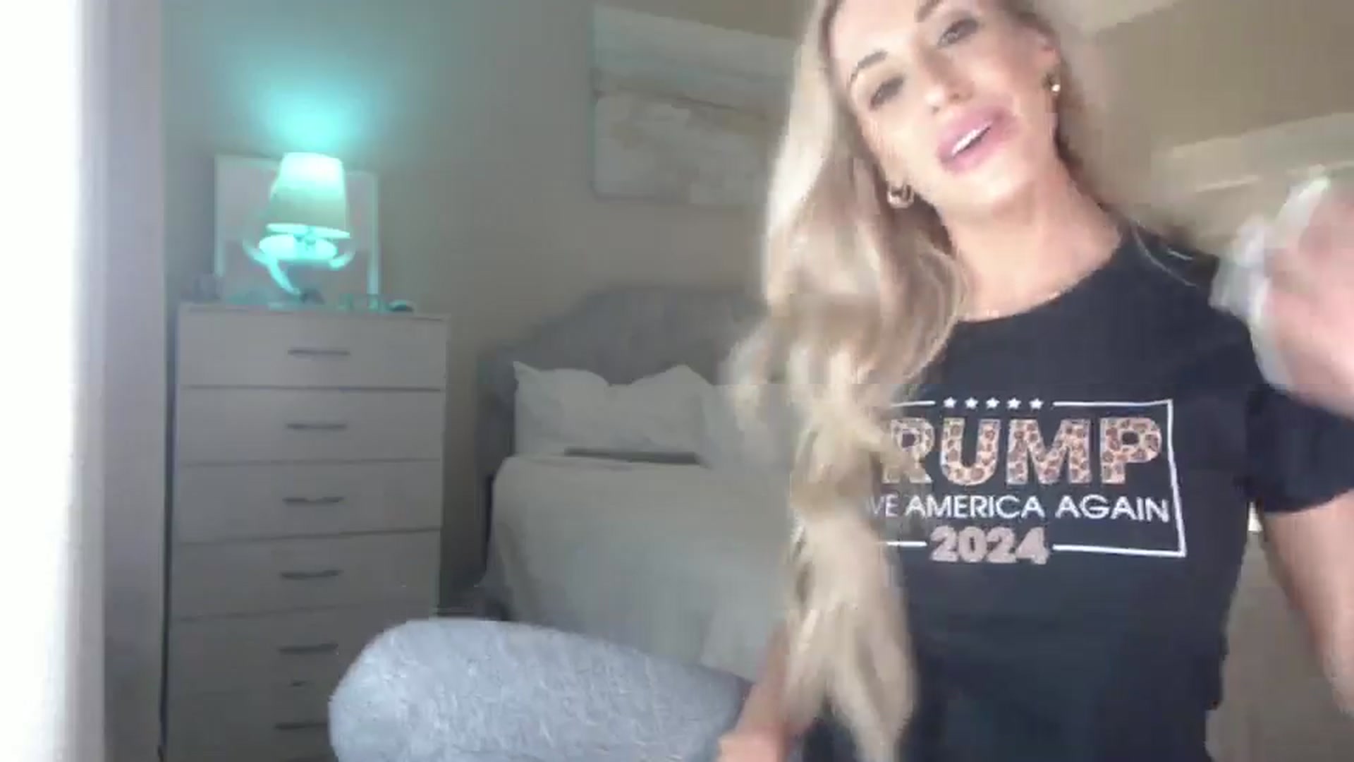 Gallery image thumbnail from Queen_bambii's myfreecams stream on, 07/17/2024, 07:29 image 7 of 20