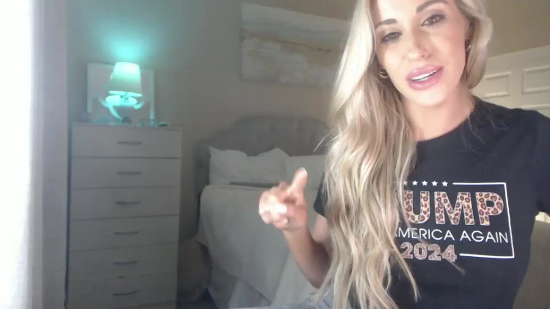 Gallery image thumbnail from Queen_bambii's myfreecams stream on, 07/17/2024, 07:29 image 13 of 20