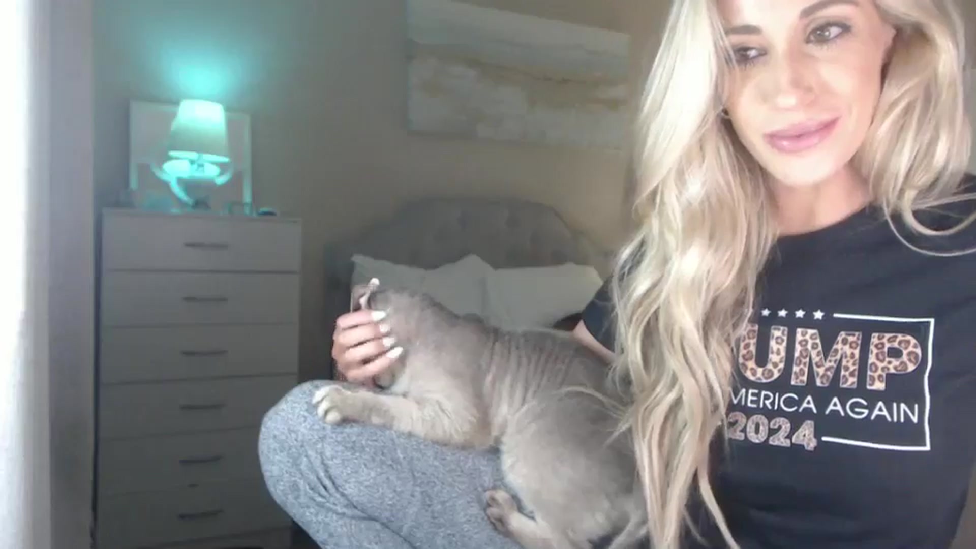 Gallery image thumbnail from Queen_bambii's myfreecams stream on, 07/17/2024, 08:19 image 10 of 20