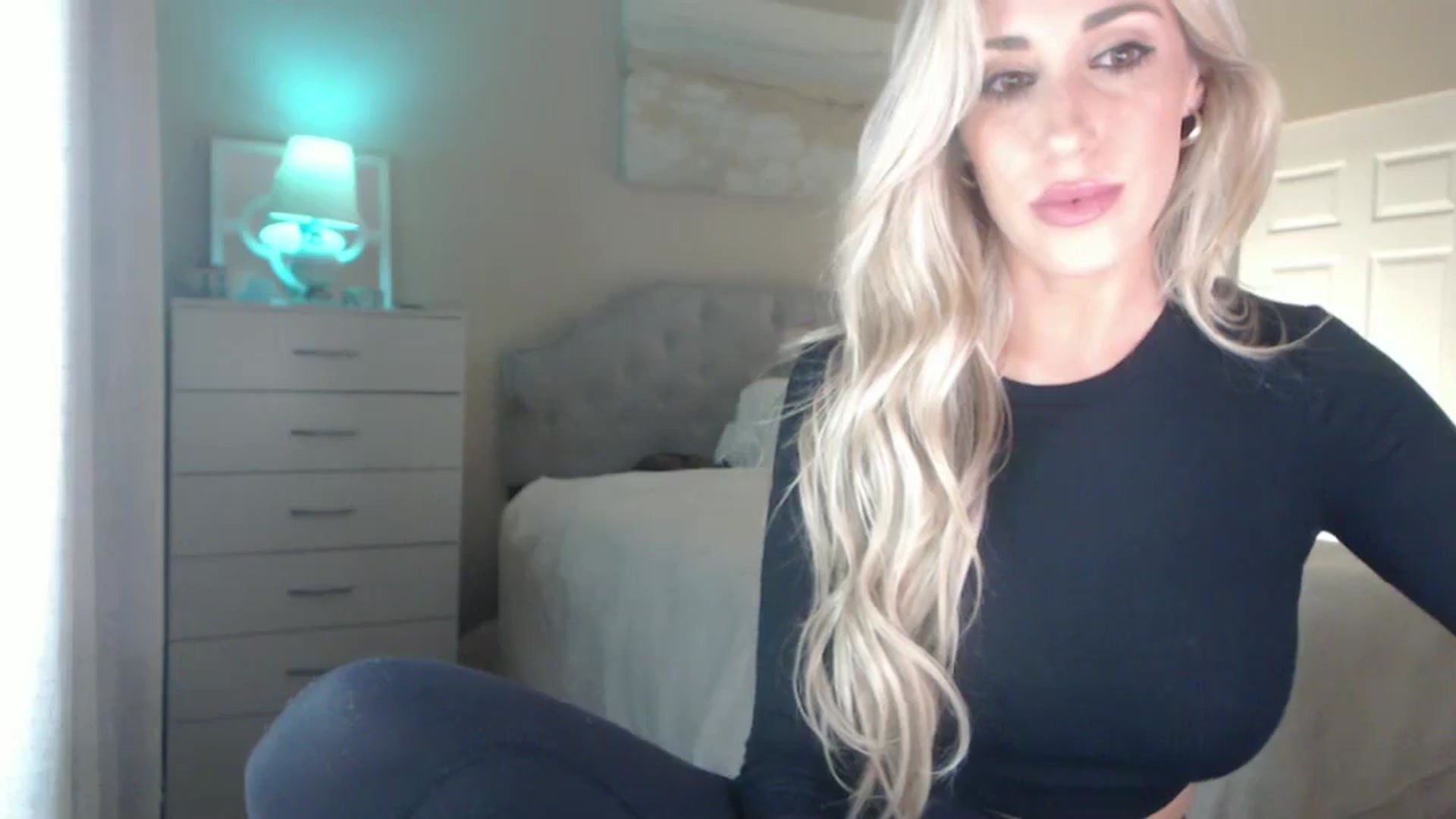 Gallery image thumbnail from Queen_bambii's myfreecams stream on, 07/19/2024, 05:53 image 12 of 20