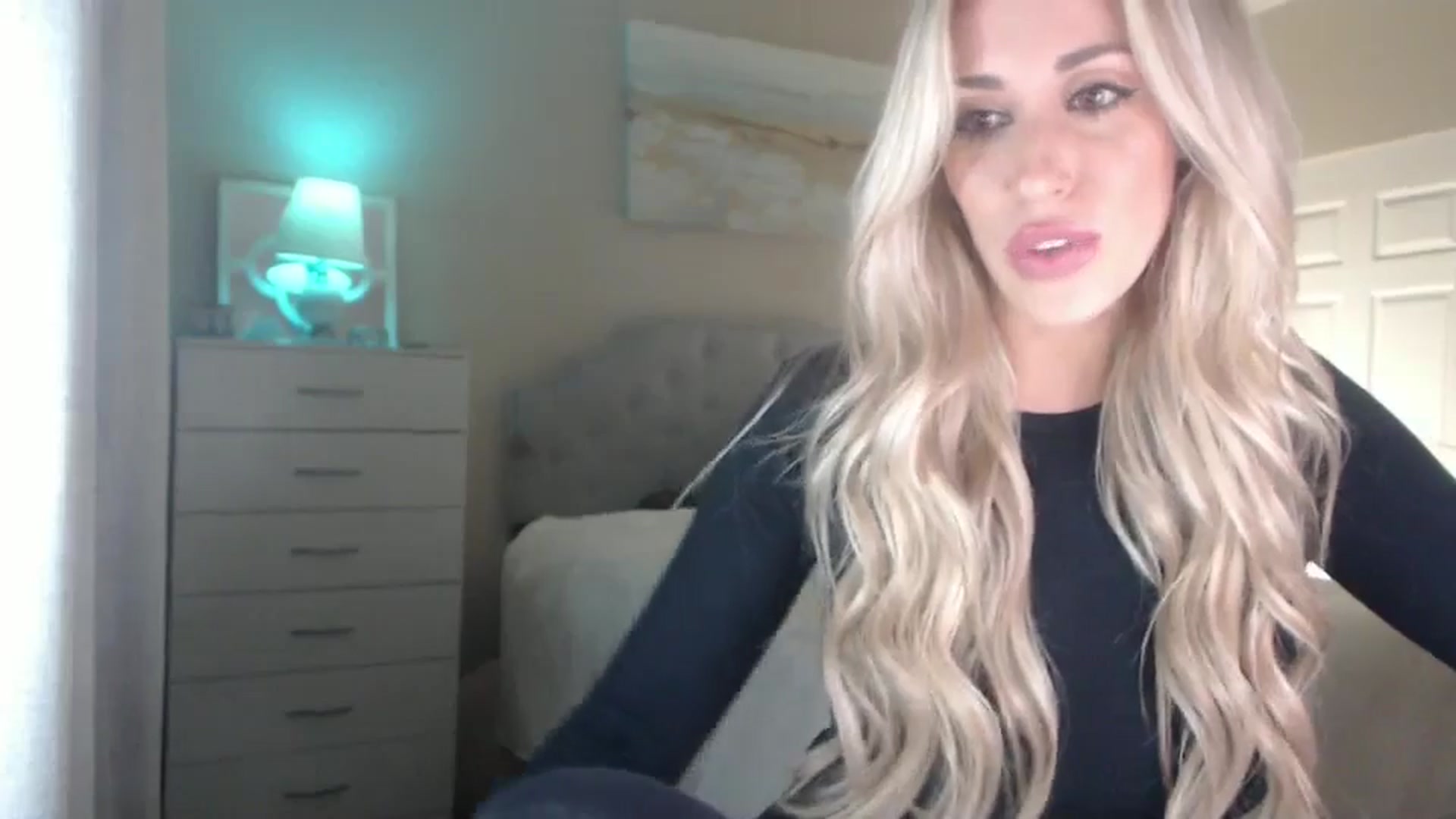 Gallery image thumbnail from Queen_bambii's myfreecams stream on, 07/19/2024, 05:53 image 11 of 20