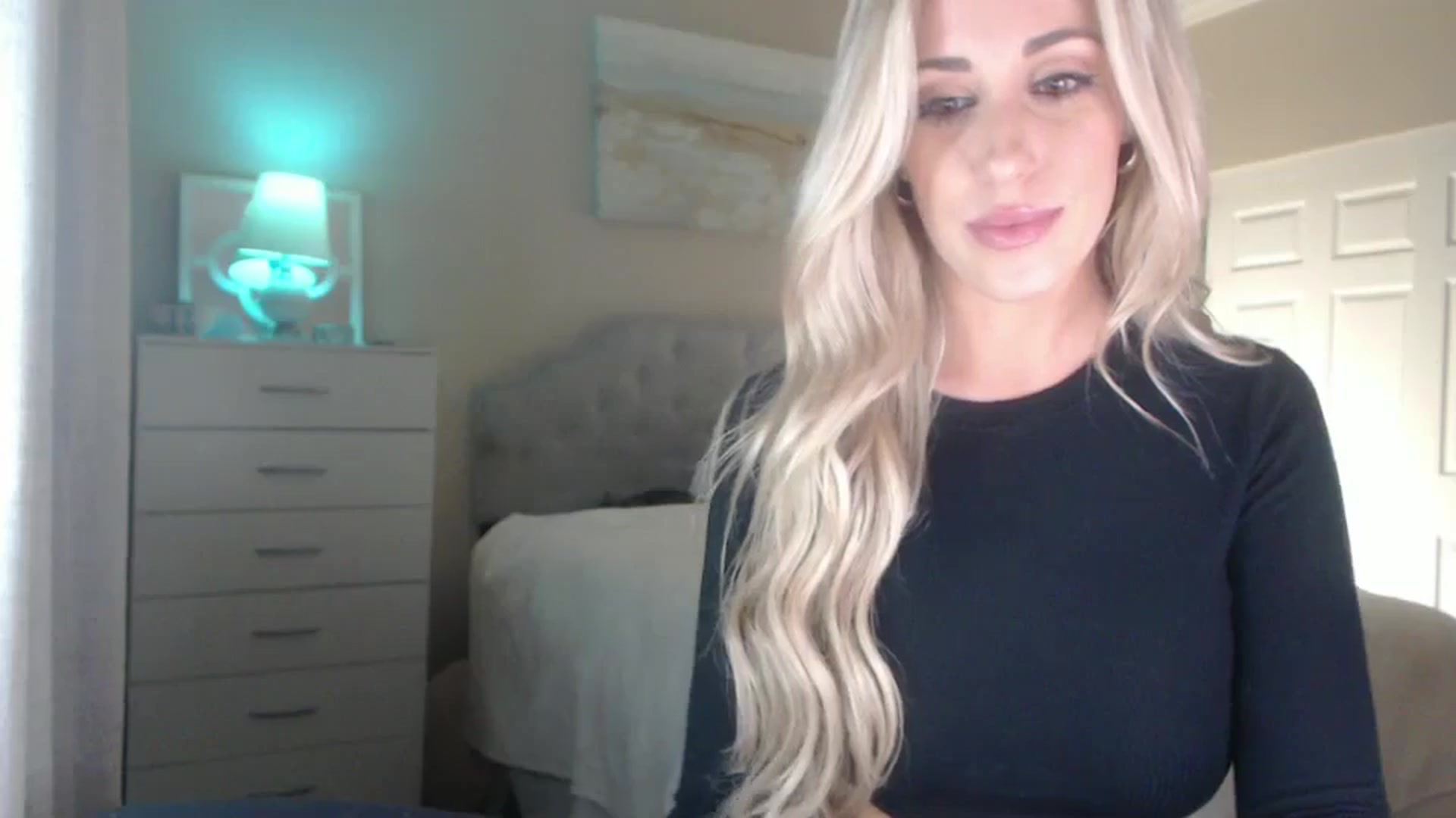 Gallery image thumbnail from Queen_bambii's myfreecams stream on, 07/19/2024, 05:53 image 7 of 20