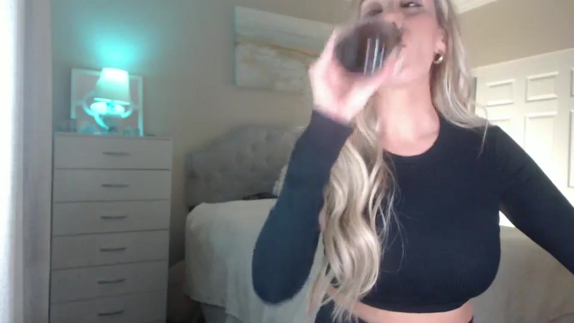 Gallery image thumbnail from Queen_bambii's myfreecams stream on, 07/19/2024, 05:53 image 5 of 20