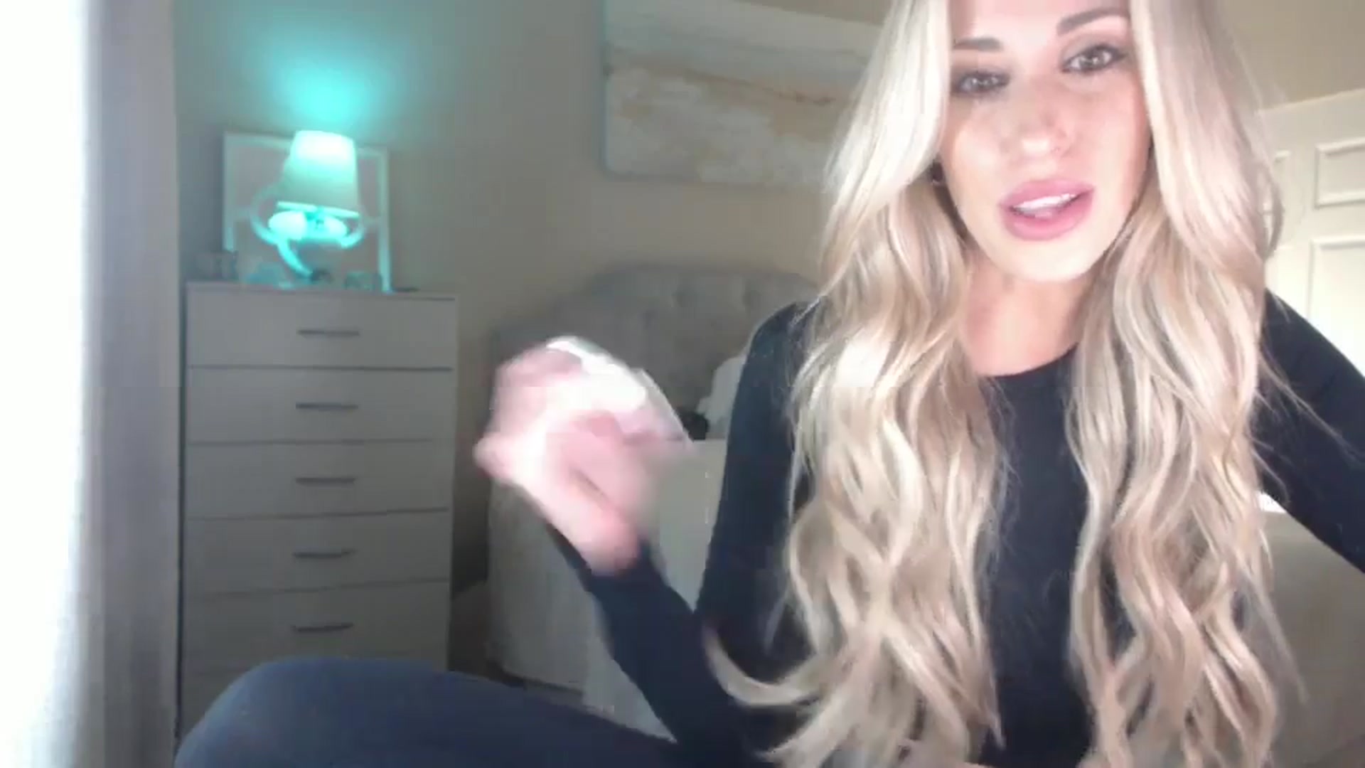 Gallery image thumbnail from Queen_bambii's myfreecams stream on, 07/19/2024, 05:53 image 15 of 20