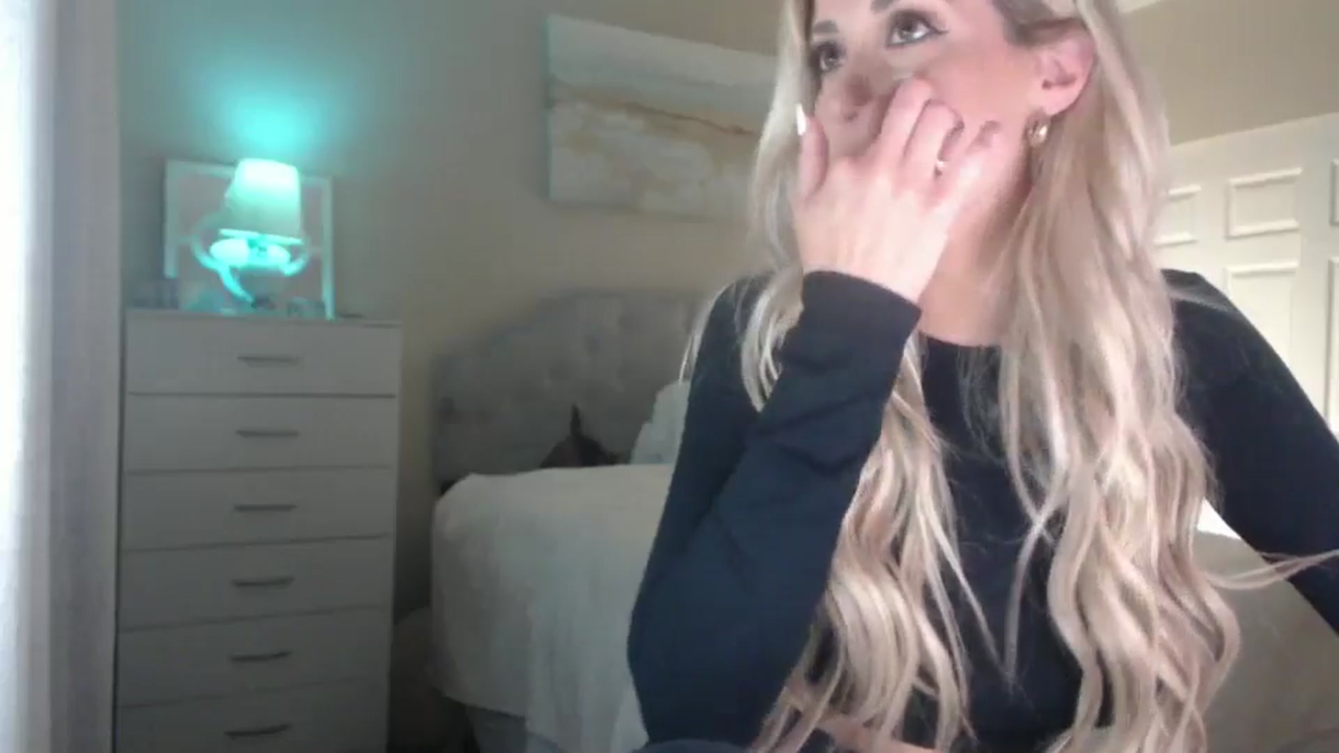 Gallery image thumbnail from Queen_bambii's myfreecams stream on, 07/19/2024, 05:53 image 8 of 20