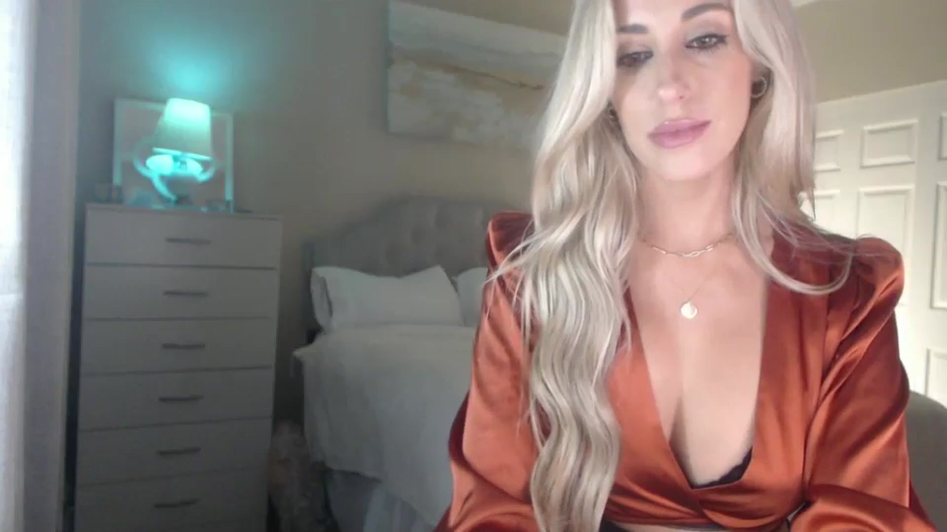 Gallery image thumbnail from Queen_bambii's myfreecams stream on, 07/20/2024, 07:14 image 14 of 20