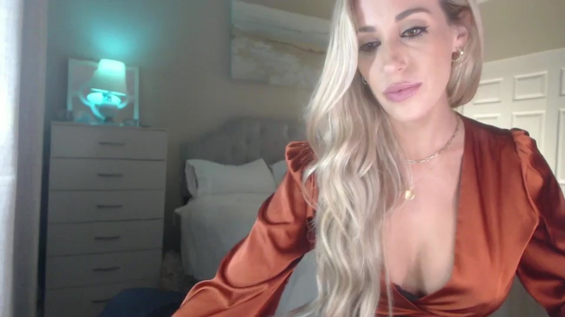 Gallery image thumbnail from Queen_bambii's myfreecams stream on, 07/20/2024, 07:14 image 19 of 20