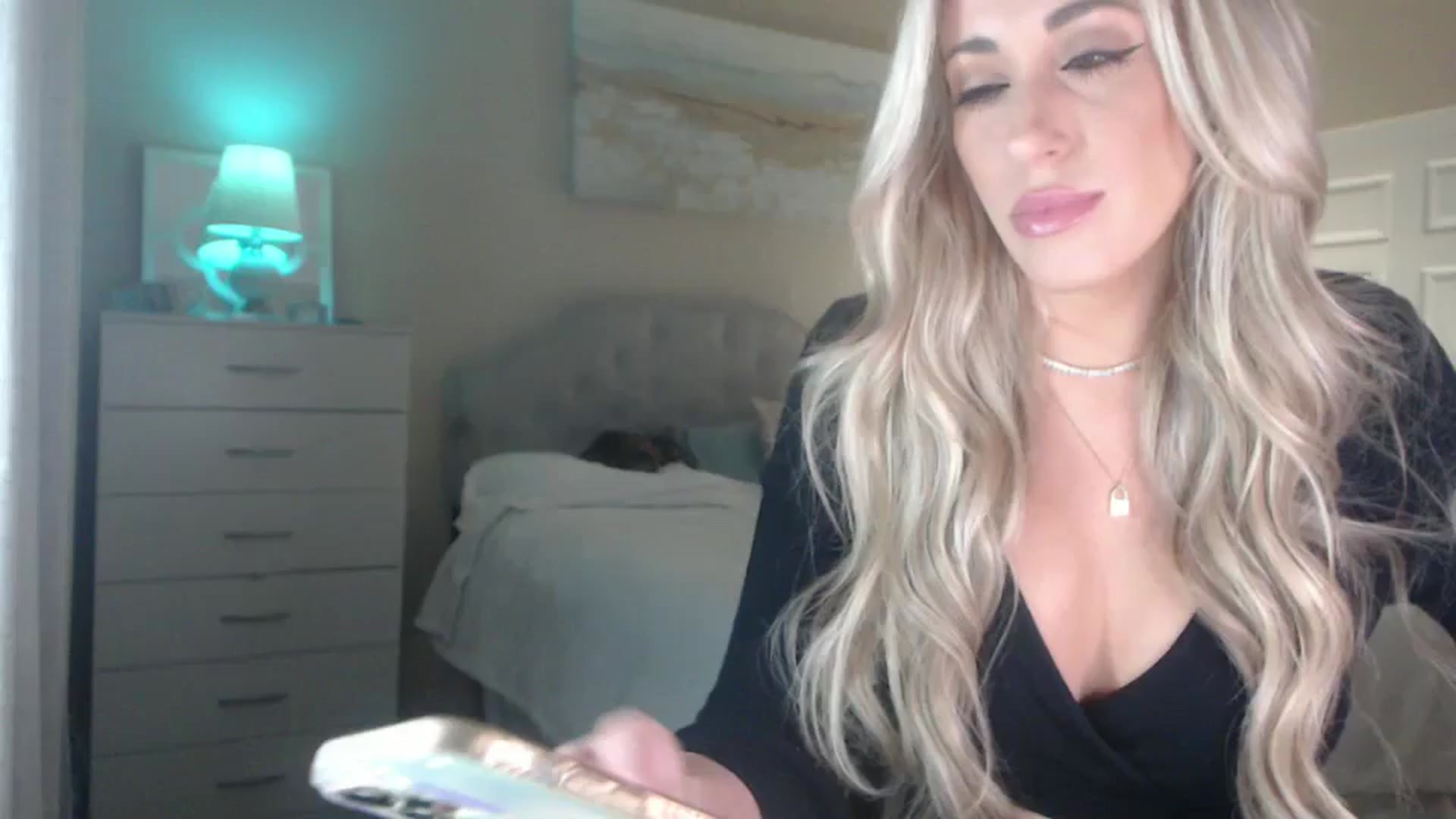 Gallery image thumbnail from Queen_bambii's myfreecams stream on, 07/23/2024, 07:25 image 1 of 20