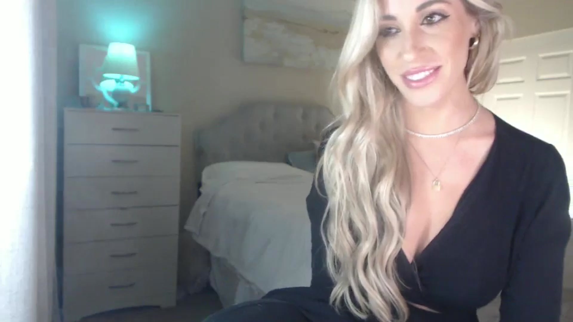 Gallery image thumbnail from Queen_bambii's myfreecams stream on, 07/23/2024, 07:25 image 19 of 20
