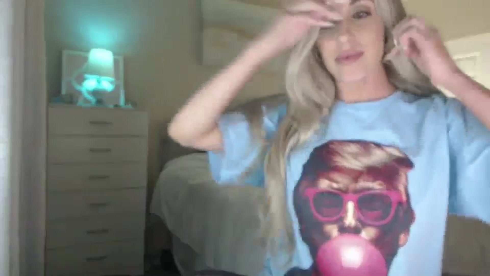 Gallery image thumbnail from Queen_bambii's myfreecams stream on, 08/03/2024, 06:58 image 18 of 20
