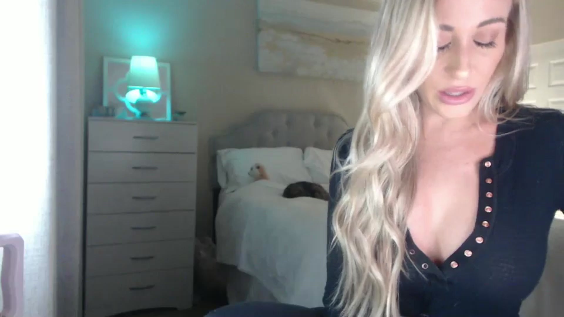 Gallery image thumbnail from Queen_bambii's myfreecams stream on, 08/07/2024, 05:40 image 3 of 20