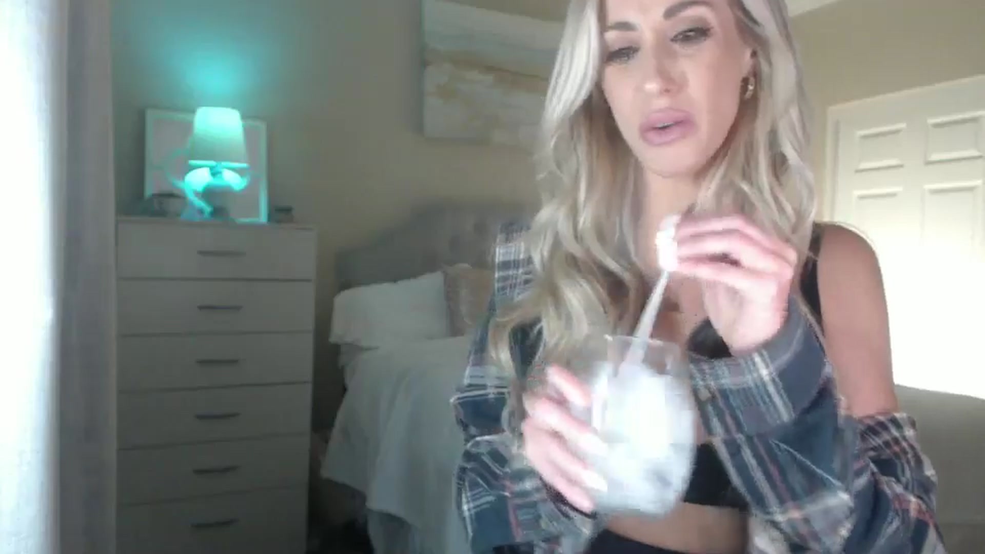 Gallery image thumbnail from Queen_bambii's myfreecams stream on, 08/10/2024, 05:09 image 11 of 20