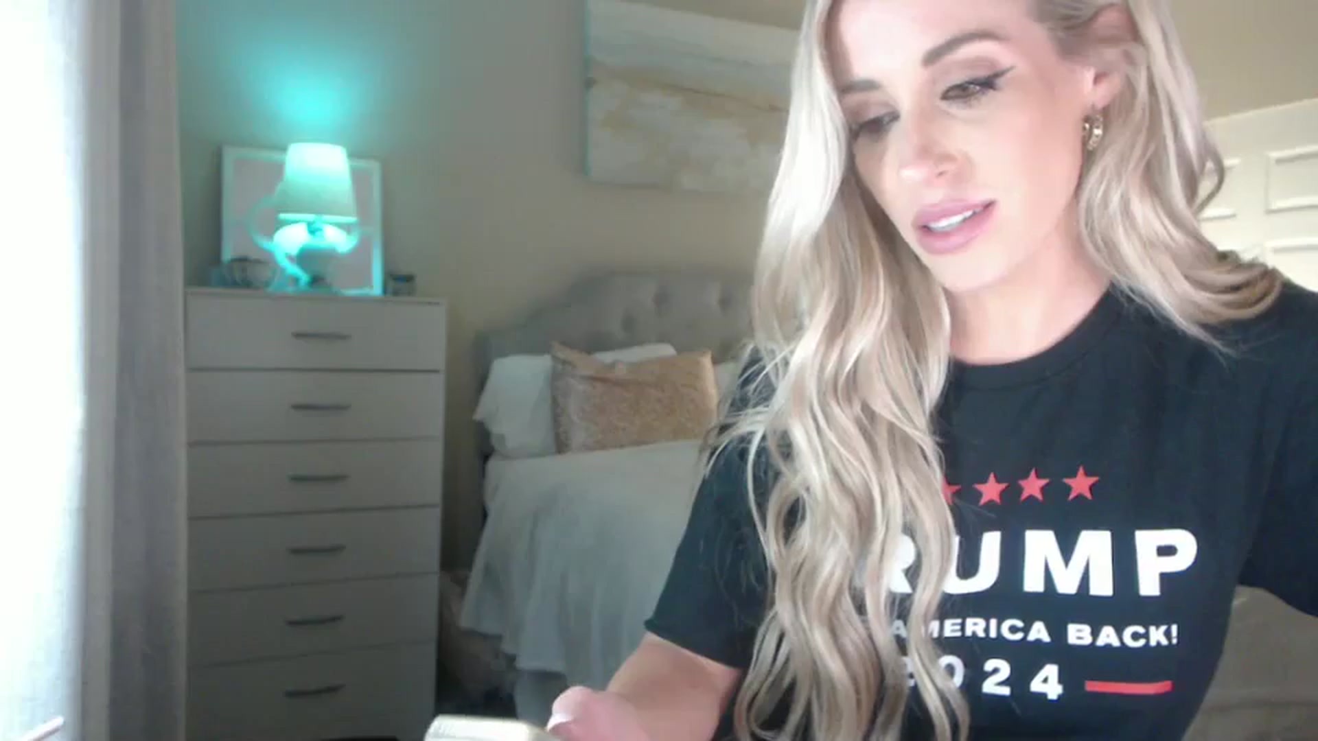 Gallery image thumbnail from Queen_bambii's myfreecams stream on, 08/10/2024, 08:05 image 11 of 20