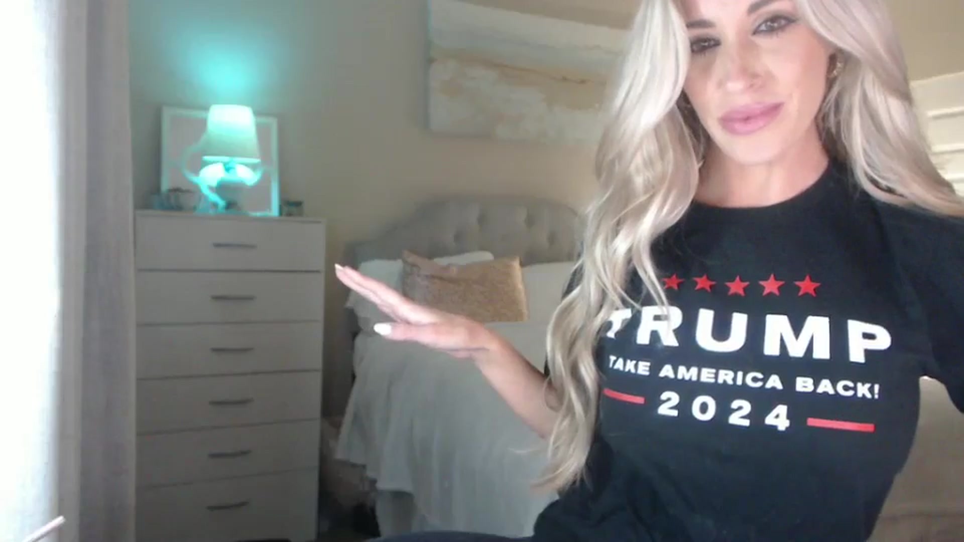 Gallery image thumbnail from Queen_bambii's myfreecams stream on, 08/10/2024, 08:05 image 9 of 20