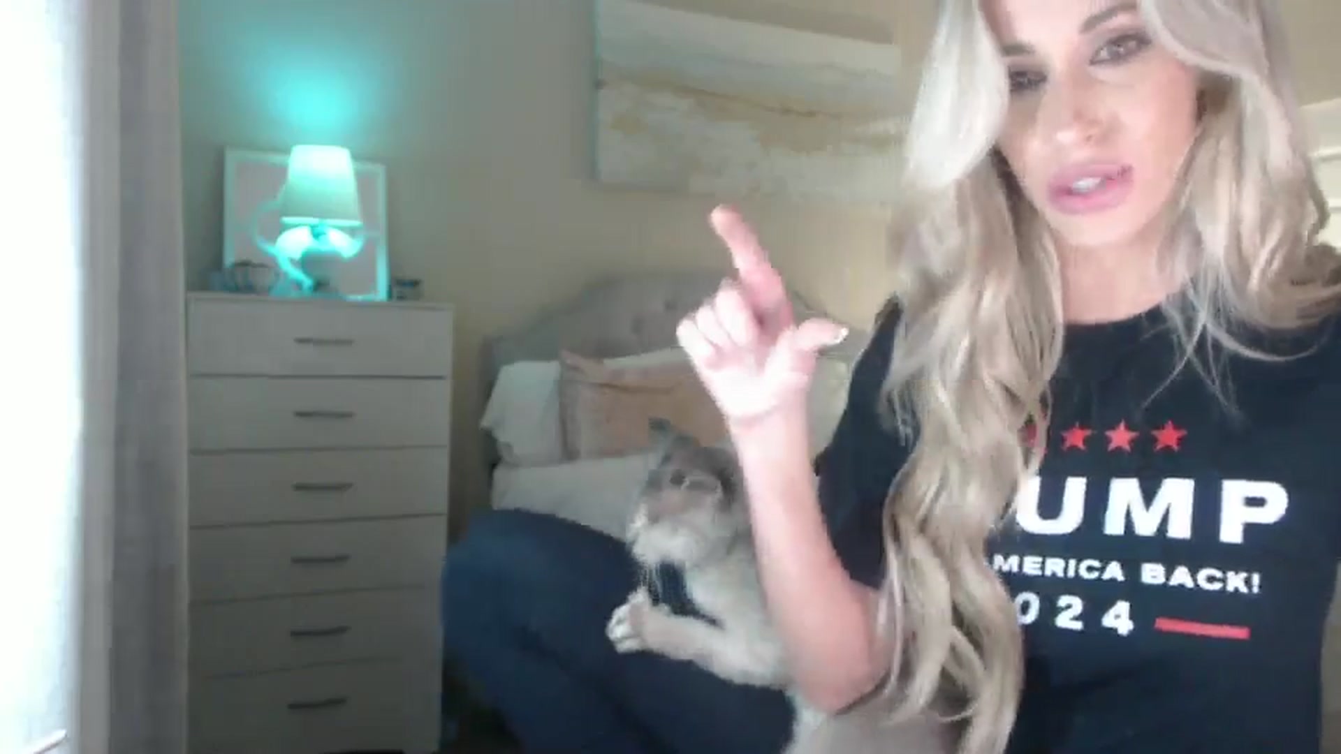 Gallery image thumbnail from Queen_bambii's myfreecams stream on, 08/10/2024, 08:05 image 13 of 20