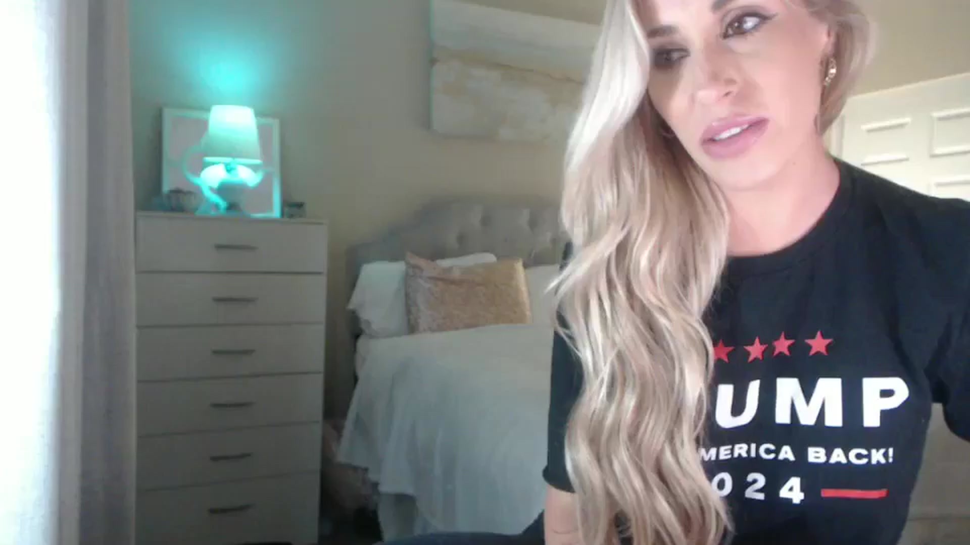 Gallery image thumbnail from Queen_bambii's myfreecams stream on, 08/10/2024, 08:05 image 2 of 20