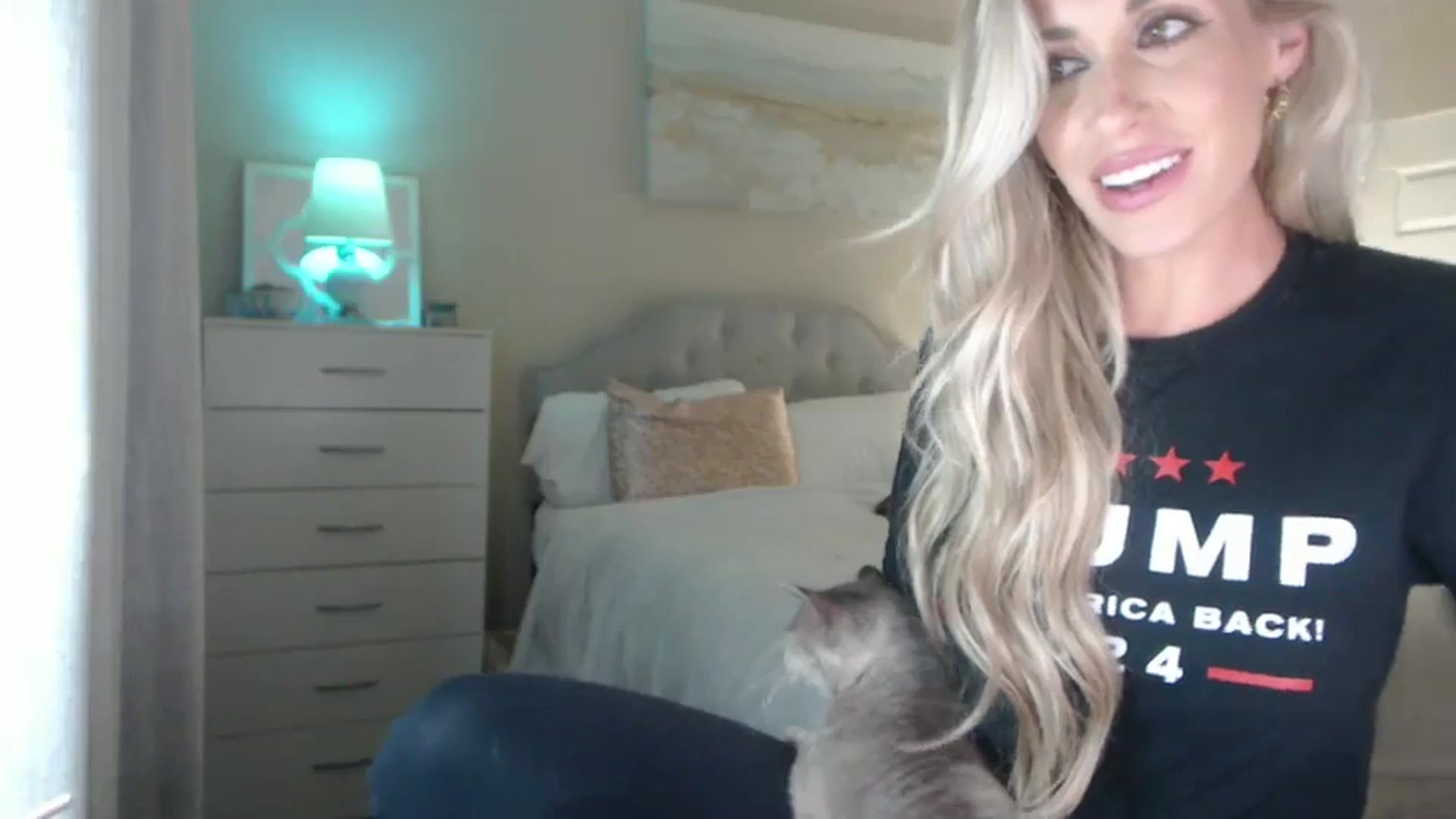 Gallery image thumbnail from Queen_bambii's myfreecams stream on, 08/10/2024, 08:05 image 15 of 20