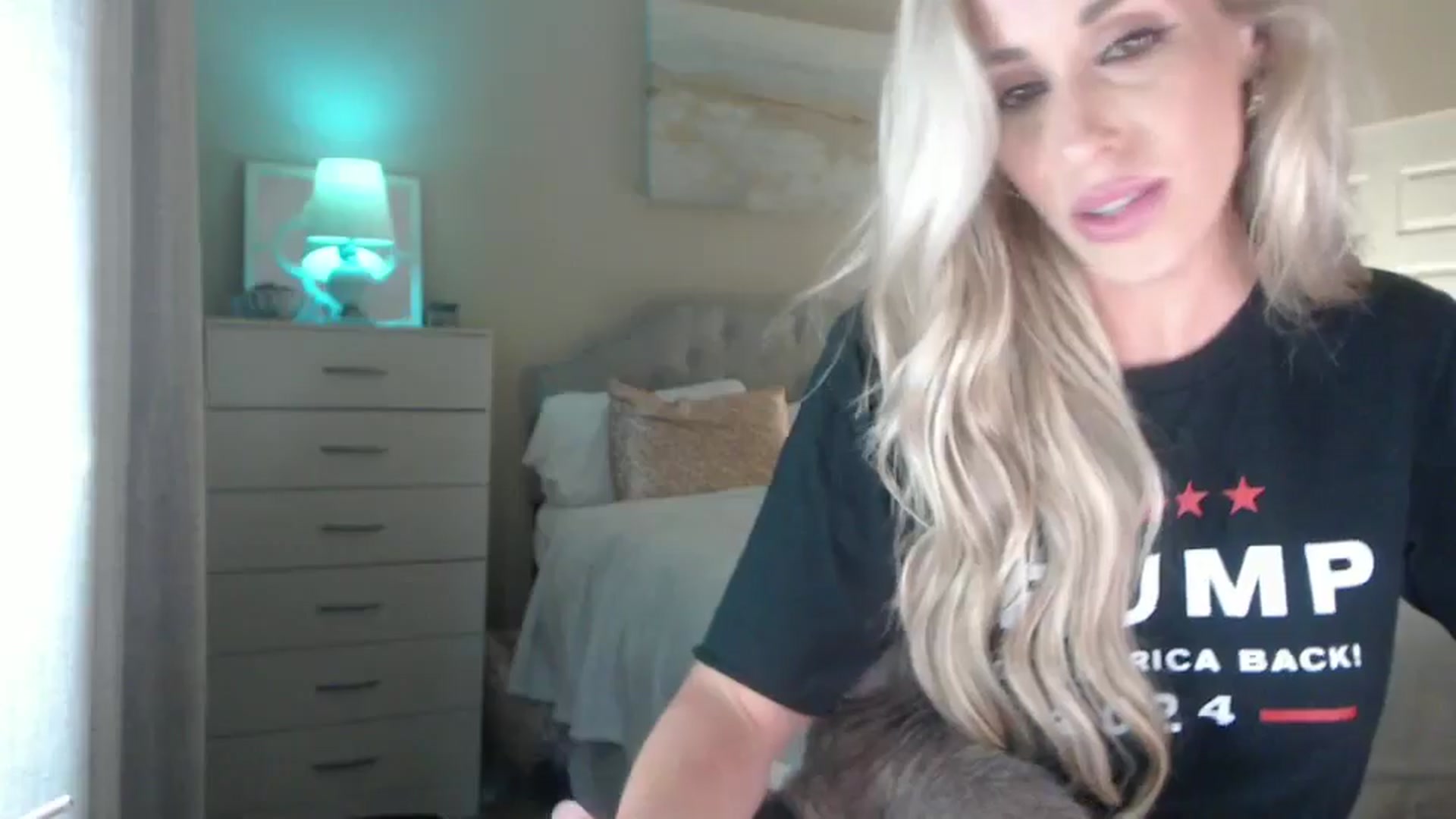 Gallery image thumbnail from Queen_bambii's myfreecams stream on, 08/10/2024, 08:05 image 16 of 20