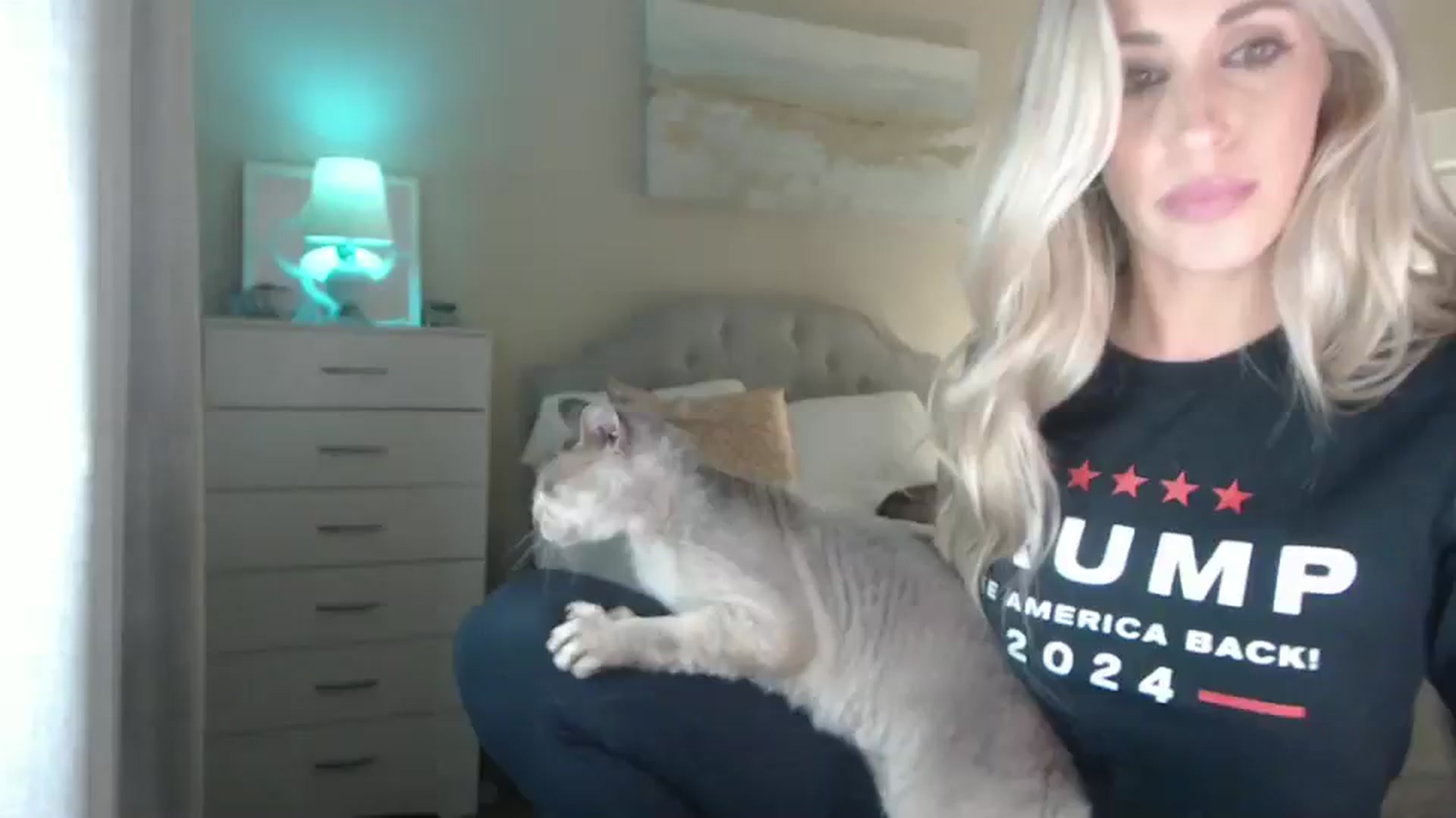 Gallery image thumbnail from Queen_bambii's myfreecams stream on, 08/10/2024, 08:05 image 1 of 20