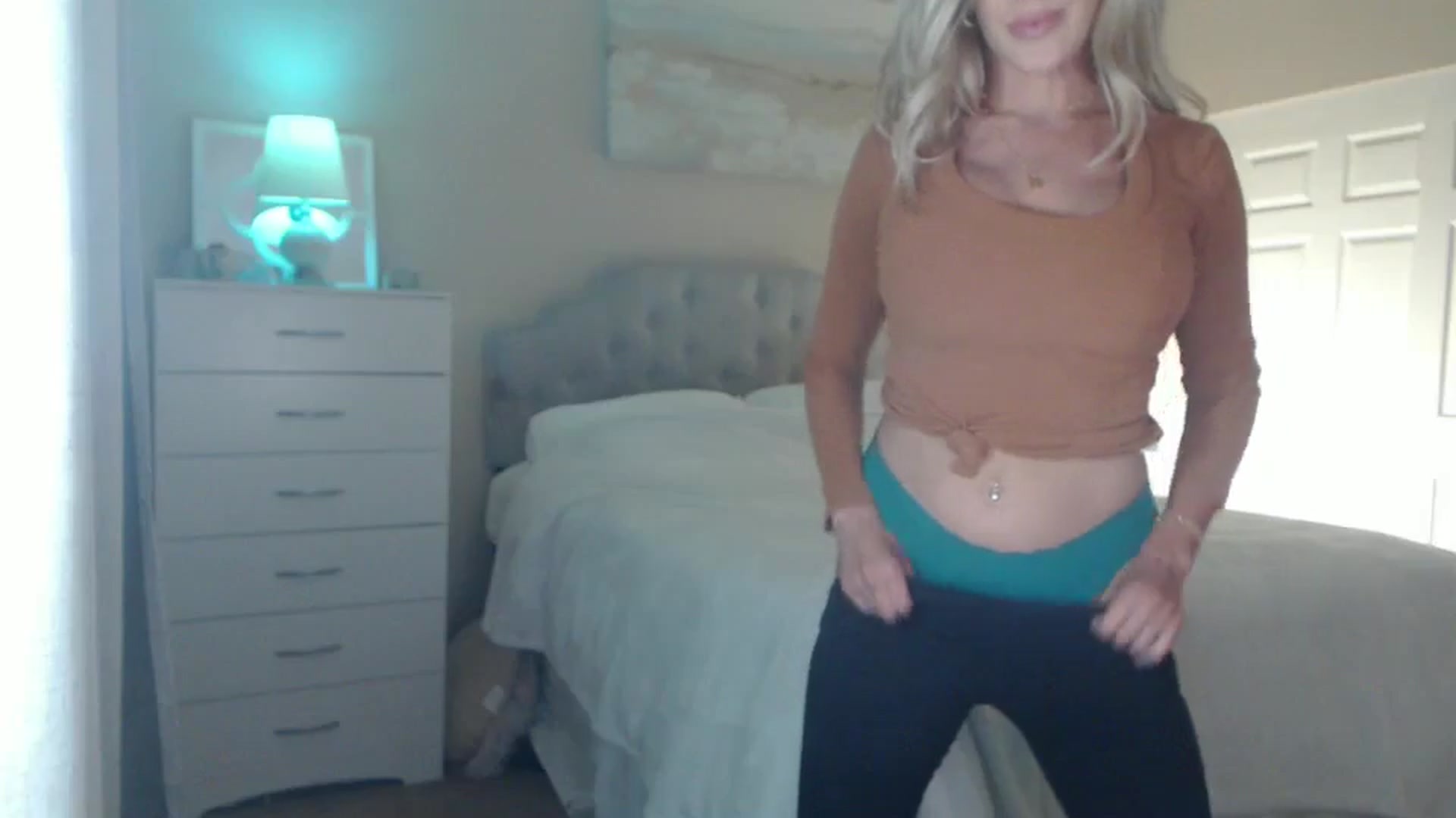 Gallery image thumbnail from Queen_bambii's myfreecams stream on, 08/14/2024, 04:48 image 3 of 20