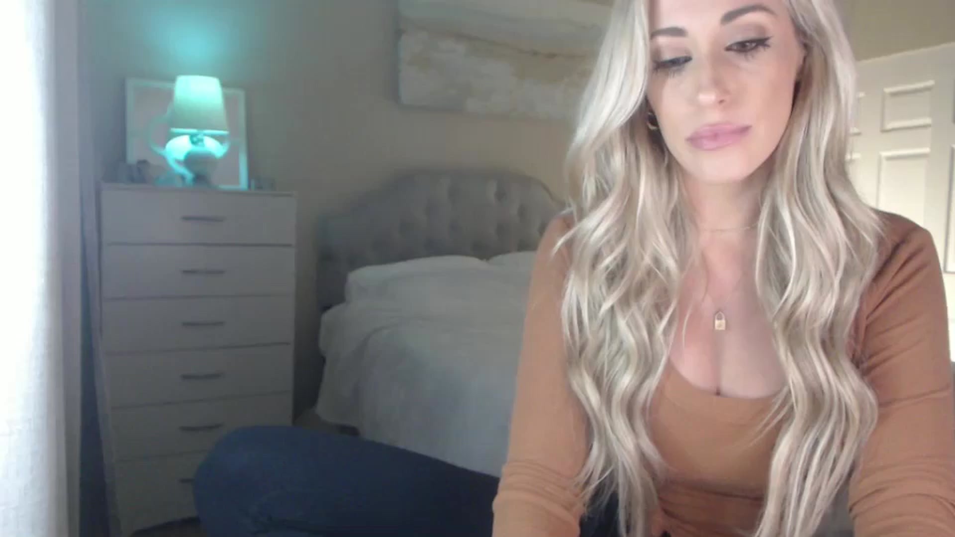 Gallery image thumbnail from Queen_bambii's myfreecams stream on, 08/14/2024, 04:48 image 1 of 20