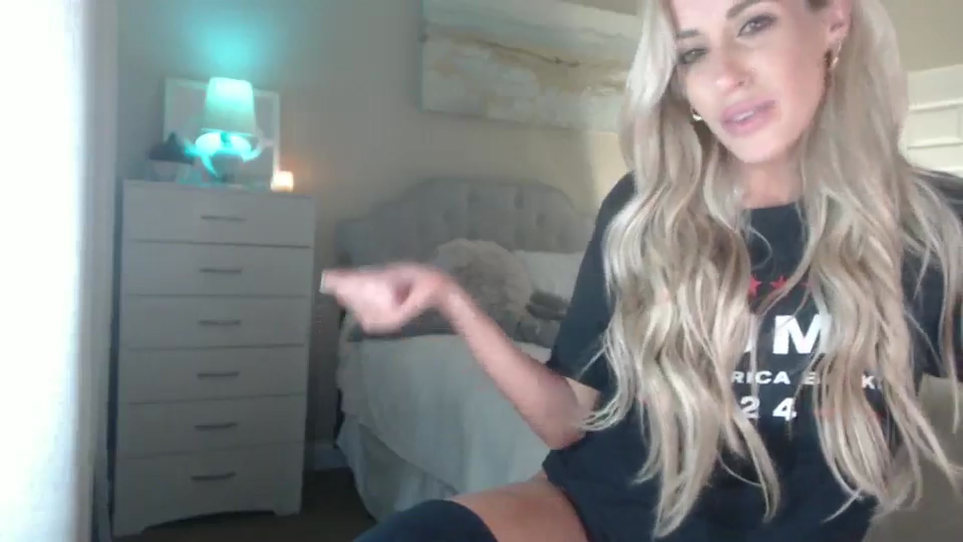 Gallery image thumbnail from Queen_bambii's myfreecams stream on, 08/22/2024, 07:47 image 12 of 20