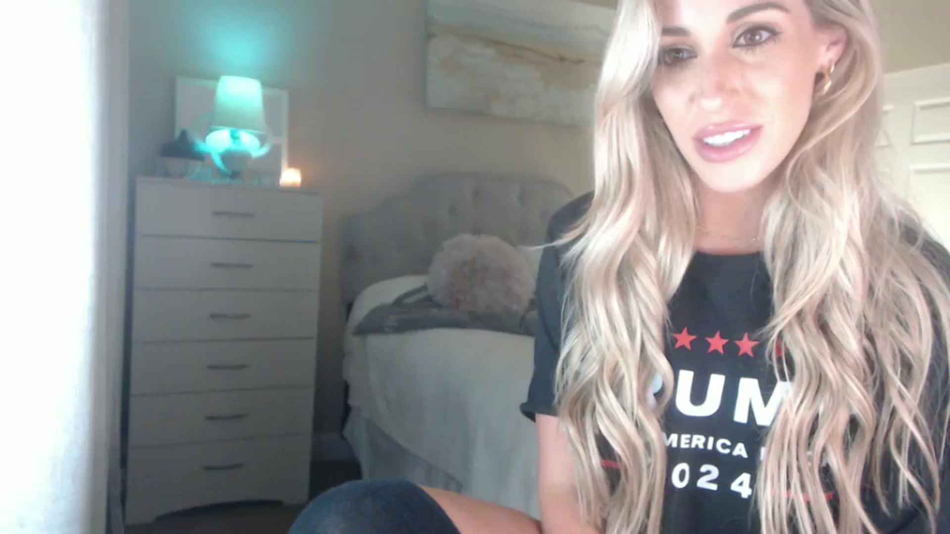 Gallery image thumbnail from Queen_bambii's myfreecams stream on, 08/22/2024, 07:47 image 17 of 20