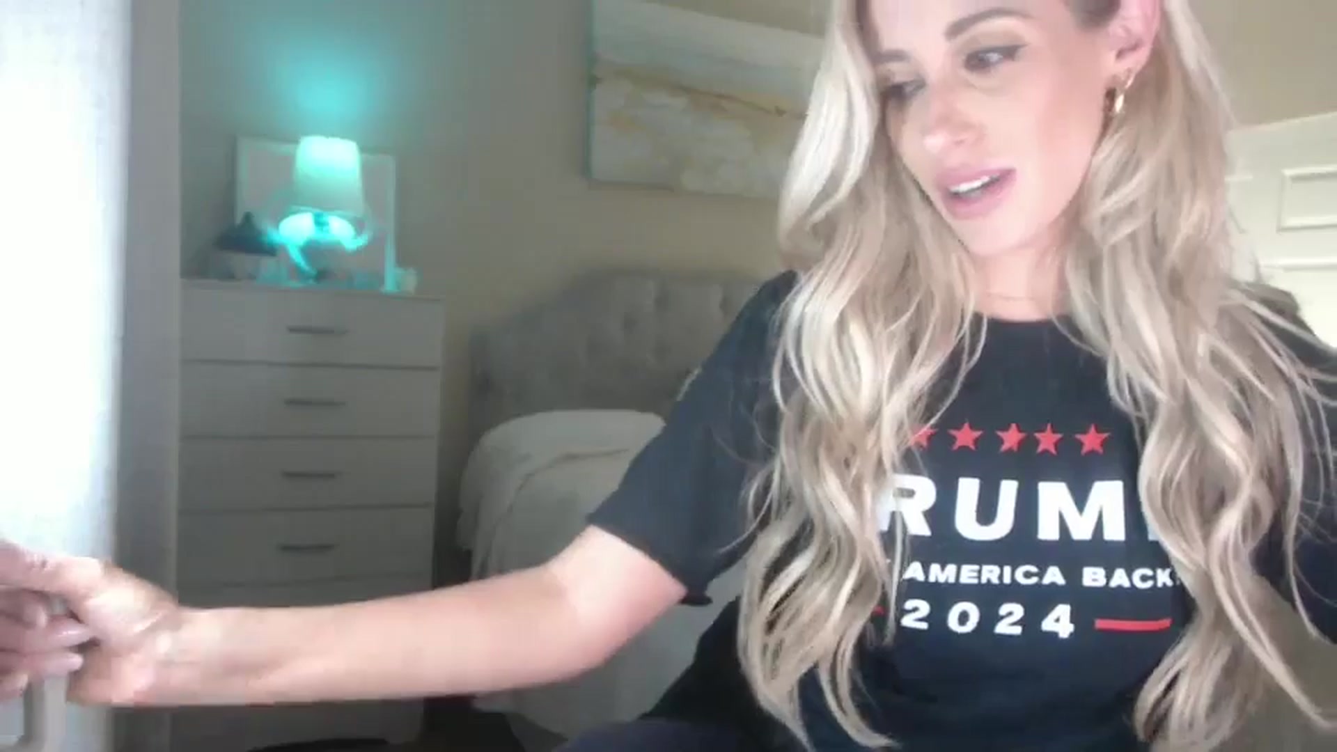 Gallery image thumbnail from Queen_bambii's myfreecams stream on, 08/24/2024, 07:21 image 15 of 20