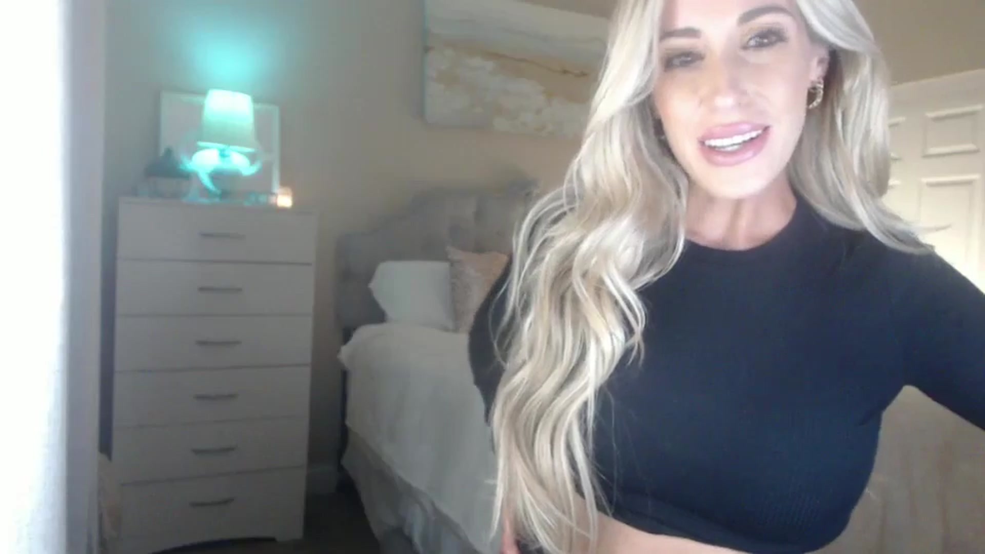 Gallery image thumbnail from Queen_bambii's myfreecams stream on, 08/29/2024, 07:45 image 11 of 20